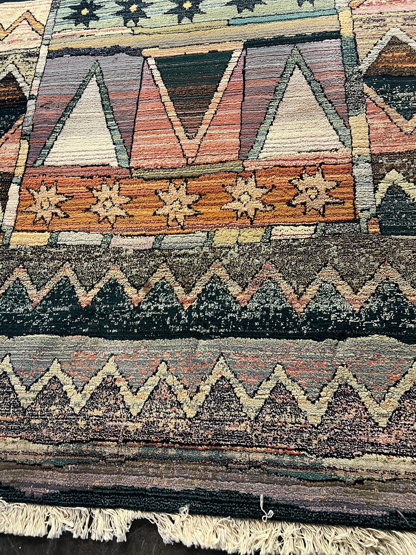 Unique 5x8 Rug