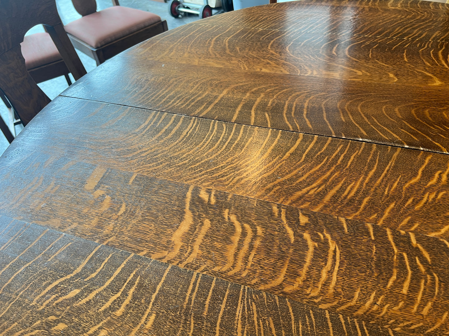 Vintage Tiger Oak Wood Round Clawfoot Dining Table With 6 Chairs