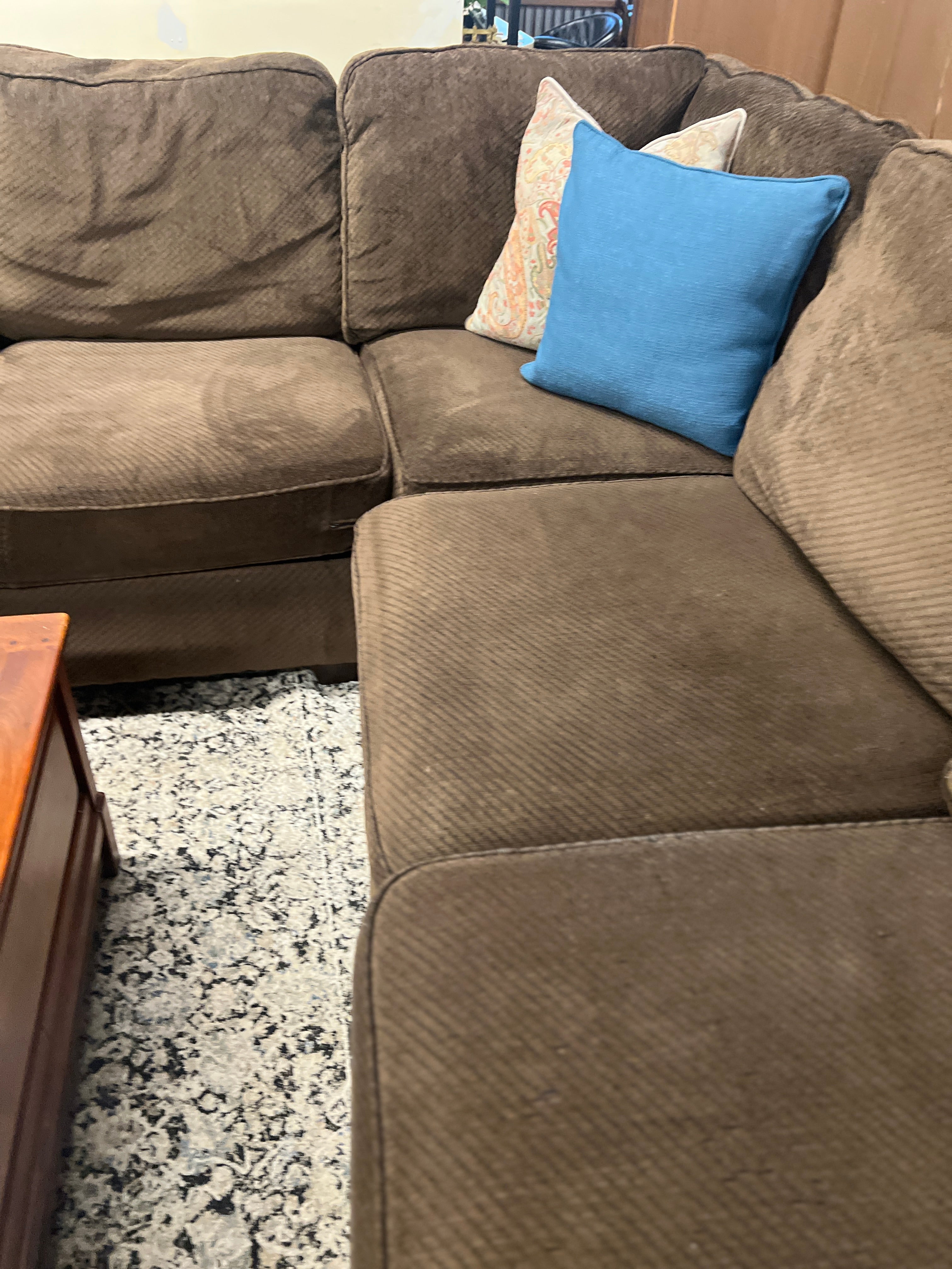 Ashley Furniture Mammoth 3-Piece Brown Cloth Sectional
