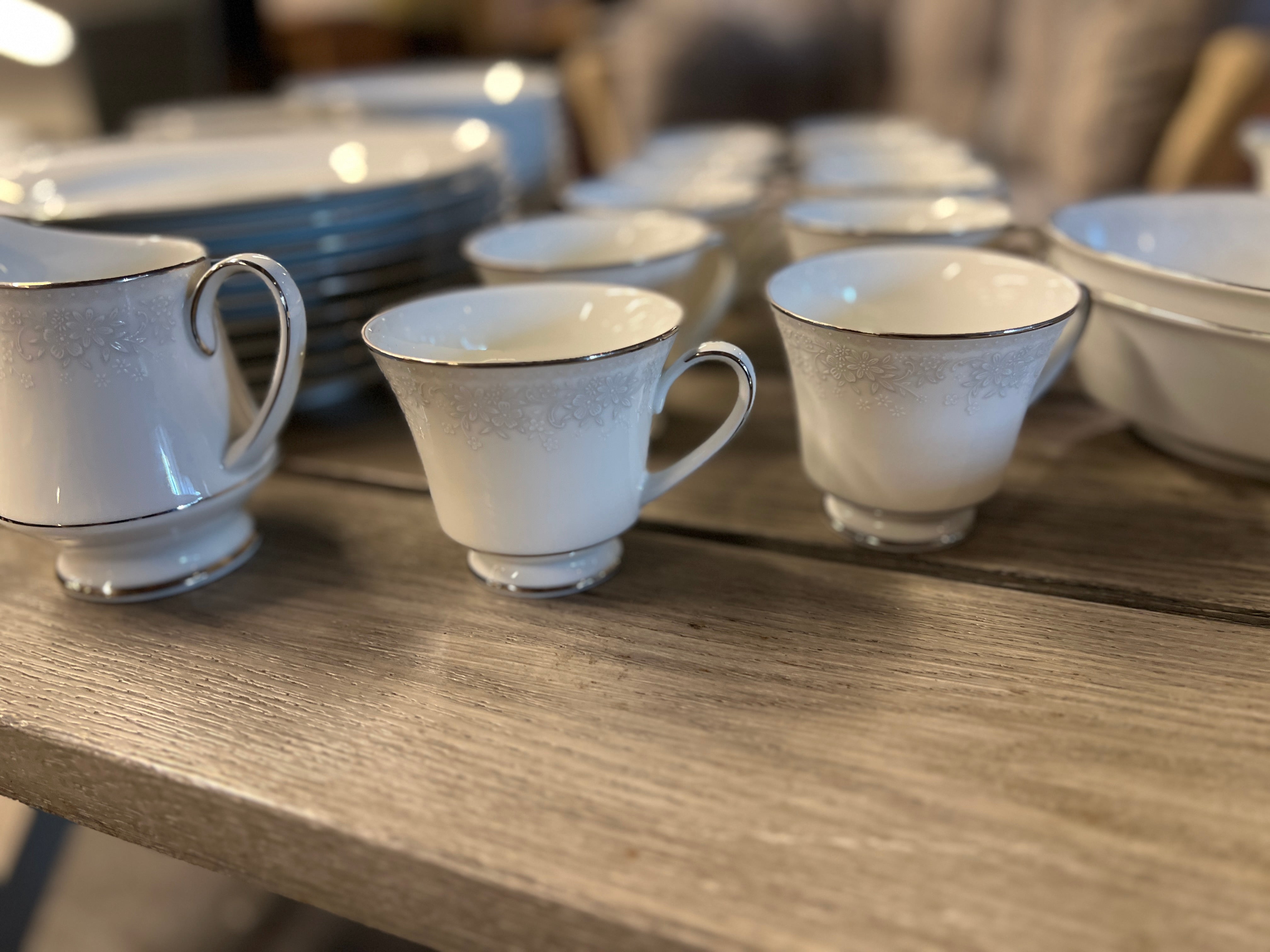 Noritake Misty China set 67 Pieces