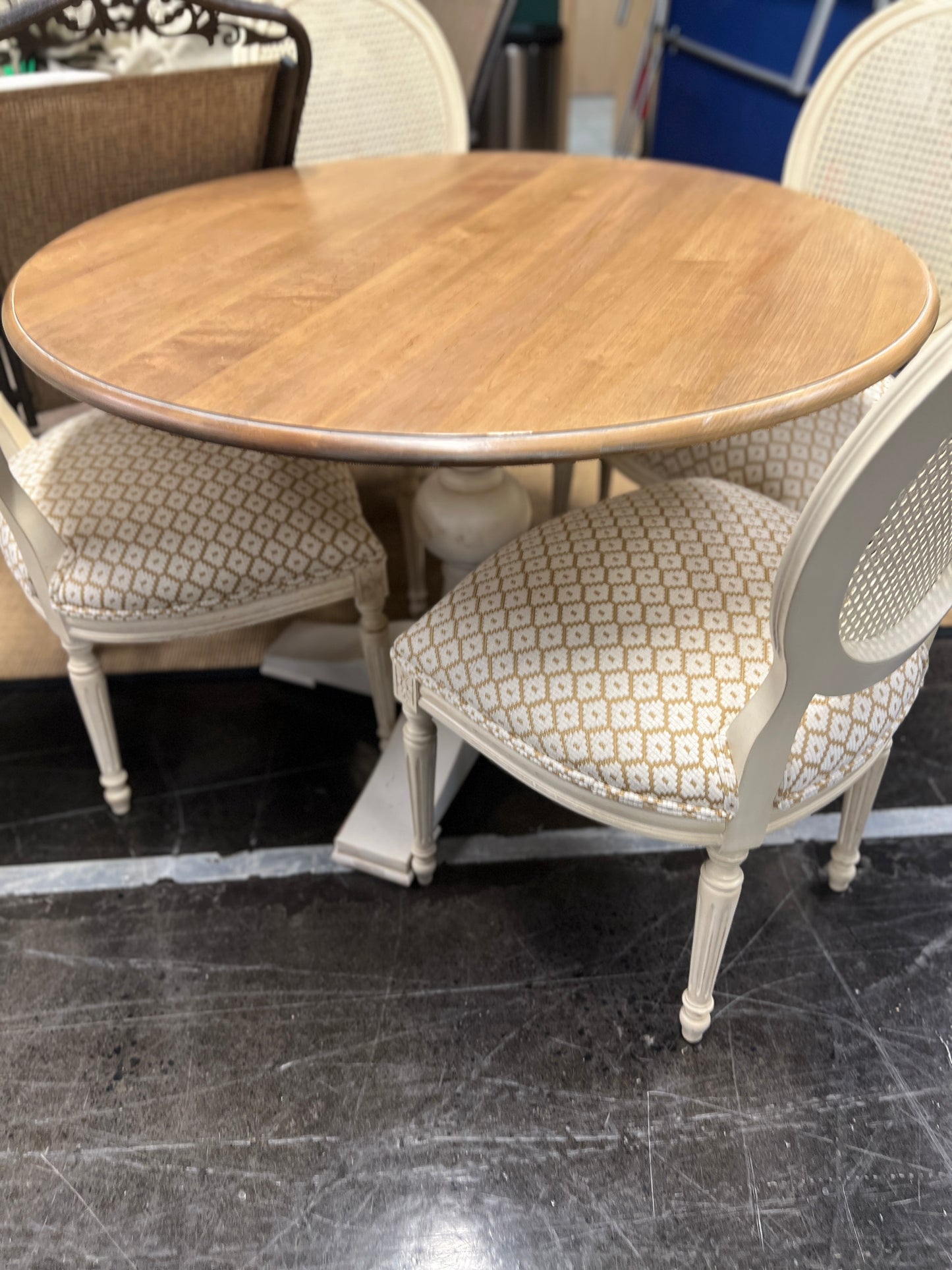 Ethan Allen Bristol Table and 5 Louis XVI style medallion chairs