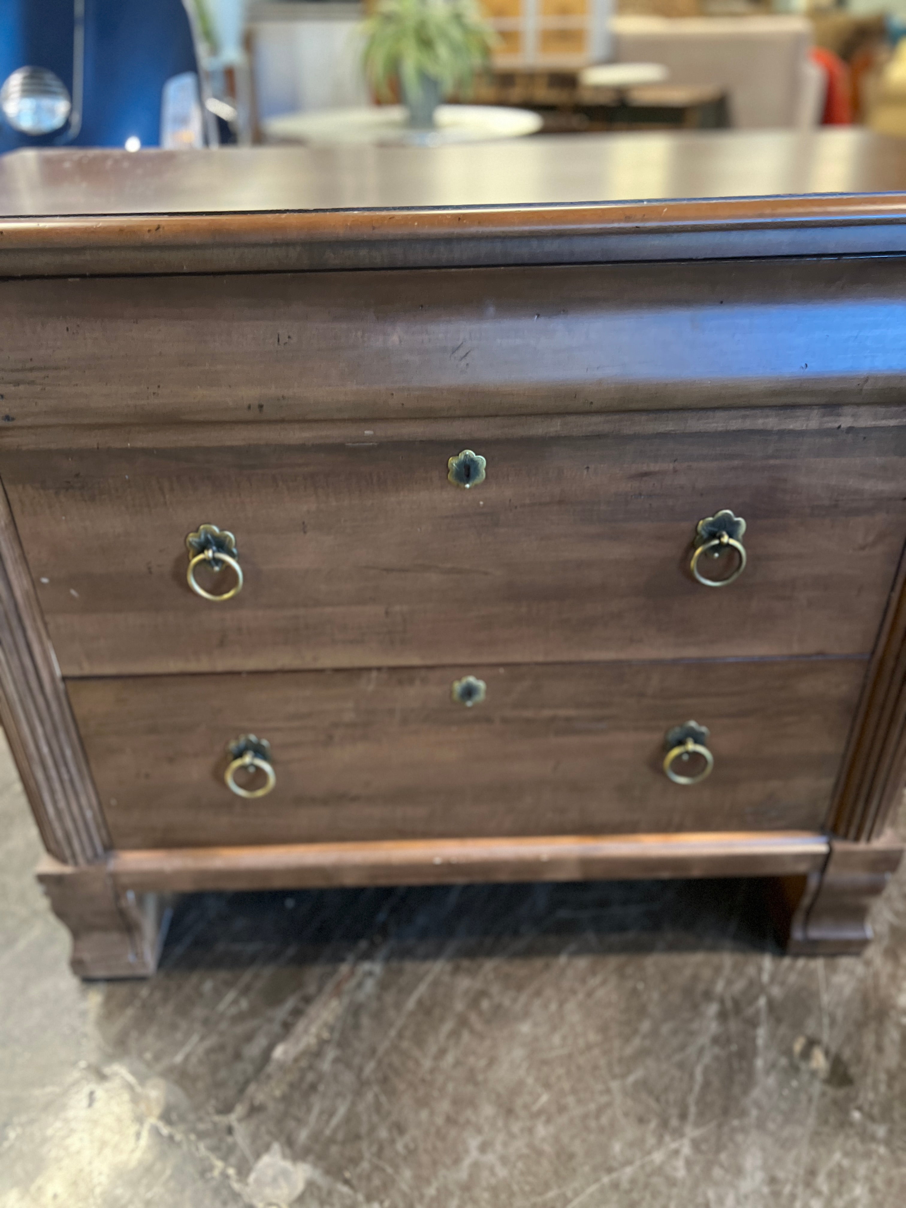 Ethan Allen 3 Drawer Daryn Night Table