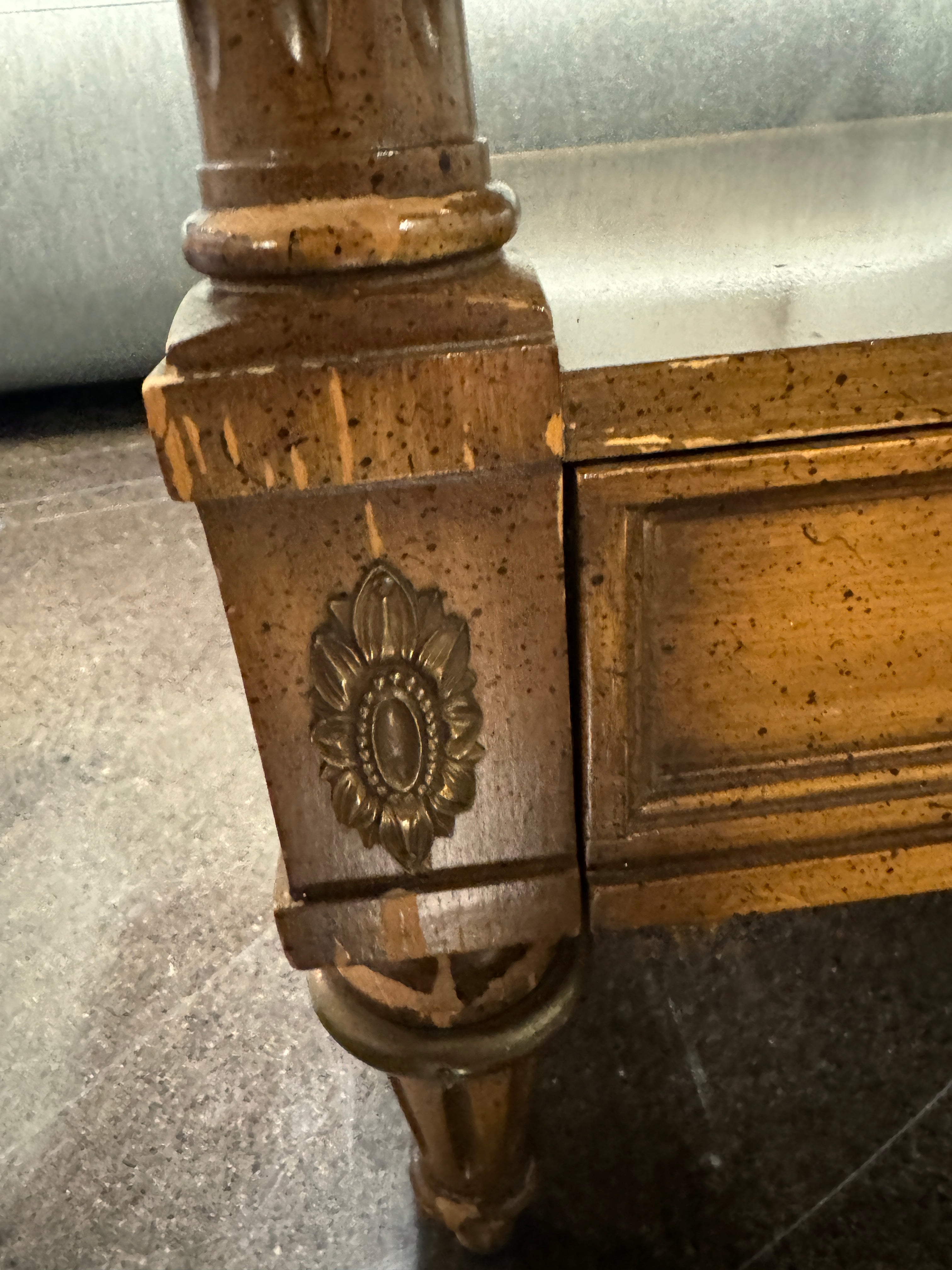Vintage Weiman "Rockwood Collection" 1 drawer side table