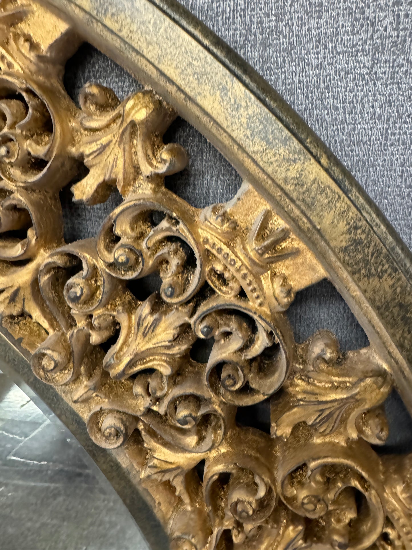 Ethan Allen, Round Florentine Mirror
