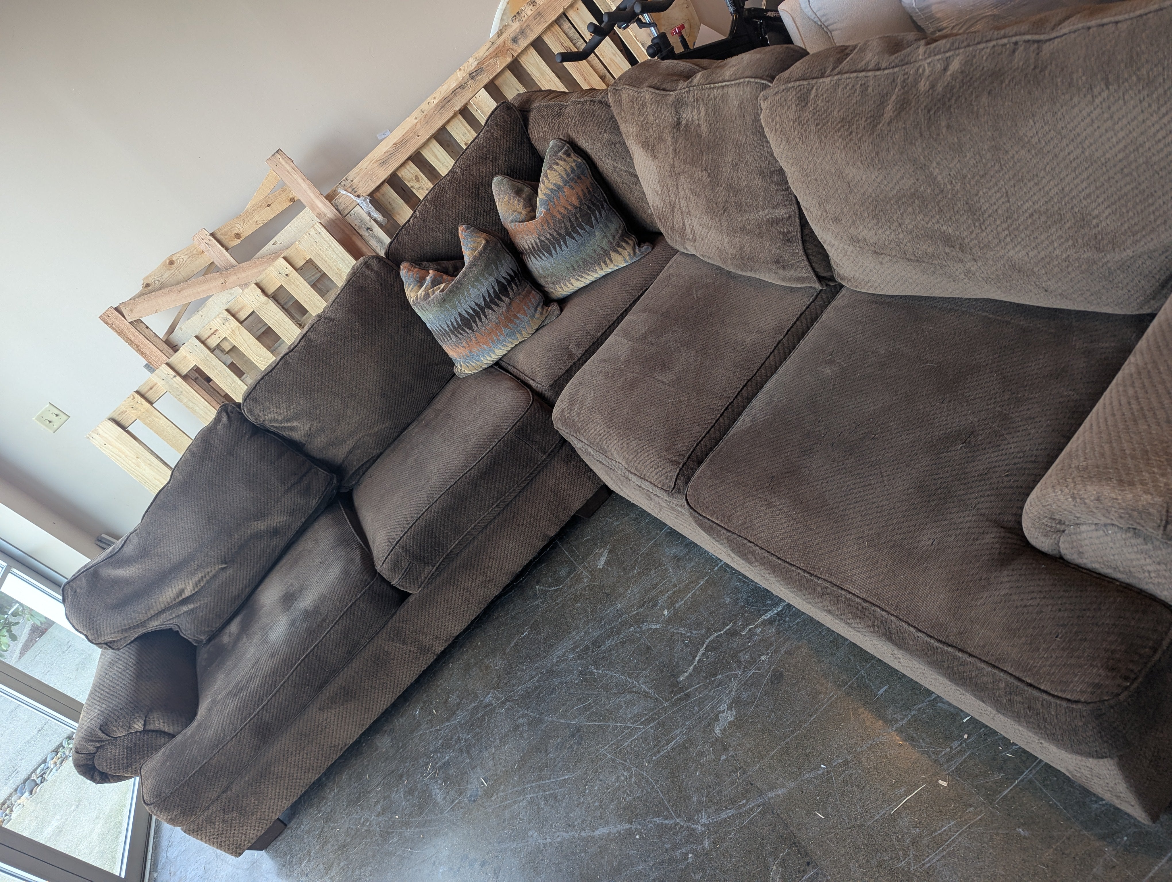 Ashley Furniture Mammoth 3-Piece Brown Cloth Sectional