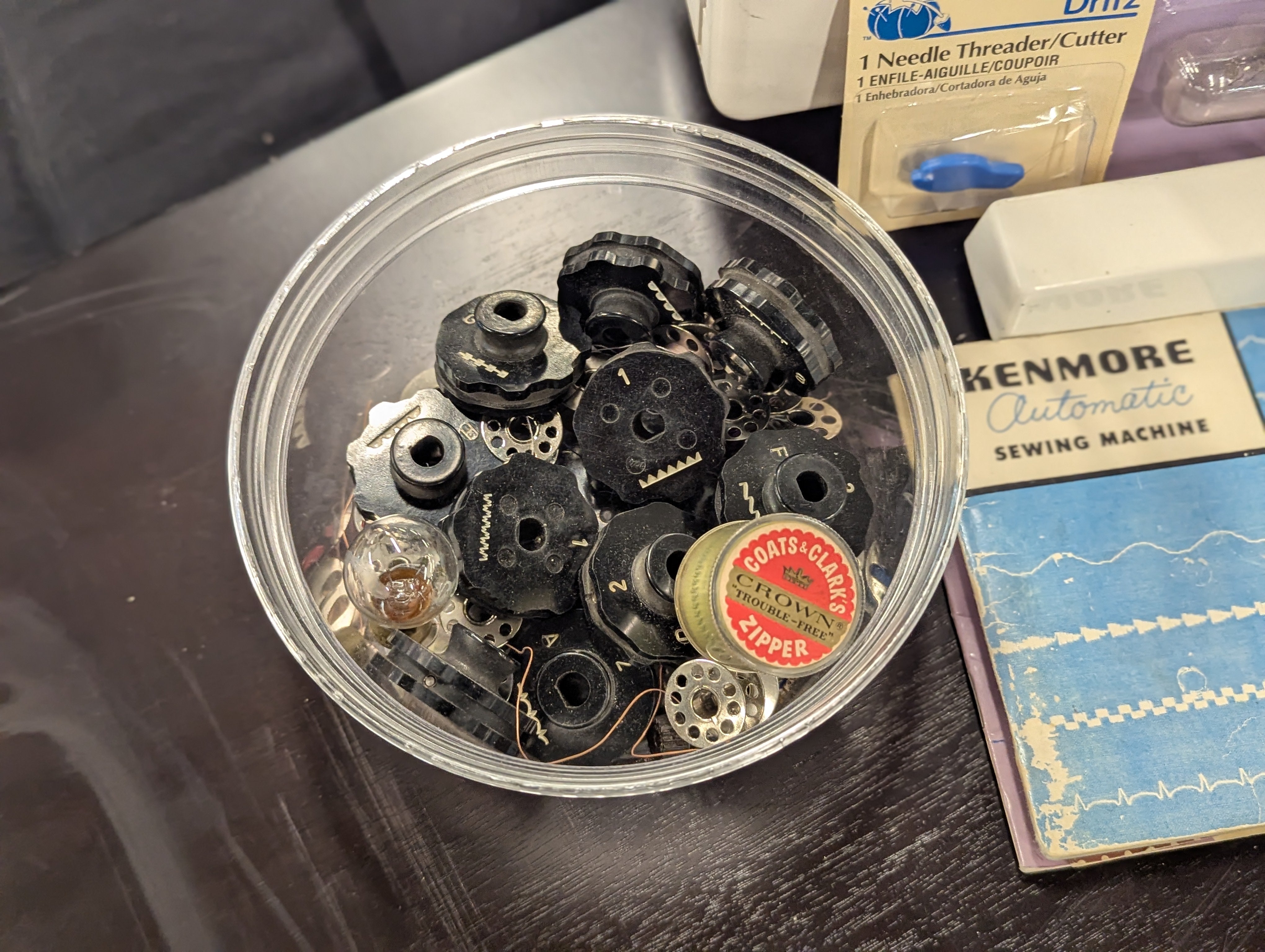 Elna Sewing Machine Elnita 250