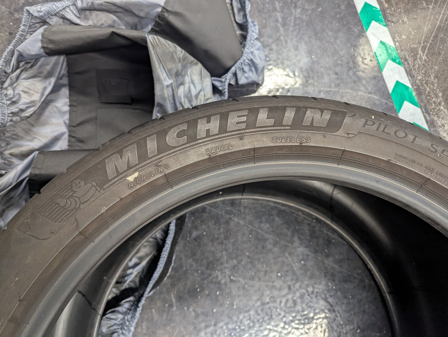 Michelin 295/35 ZR 20 Seasonal Tires