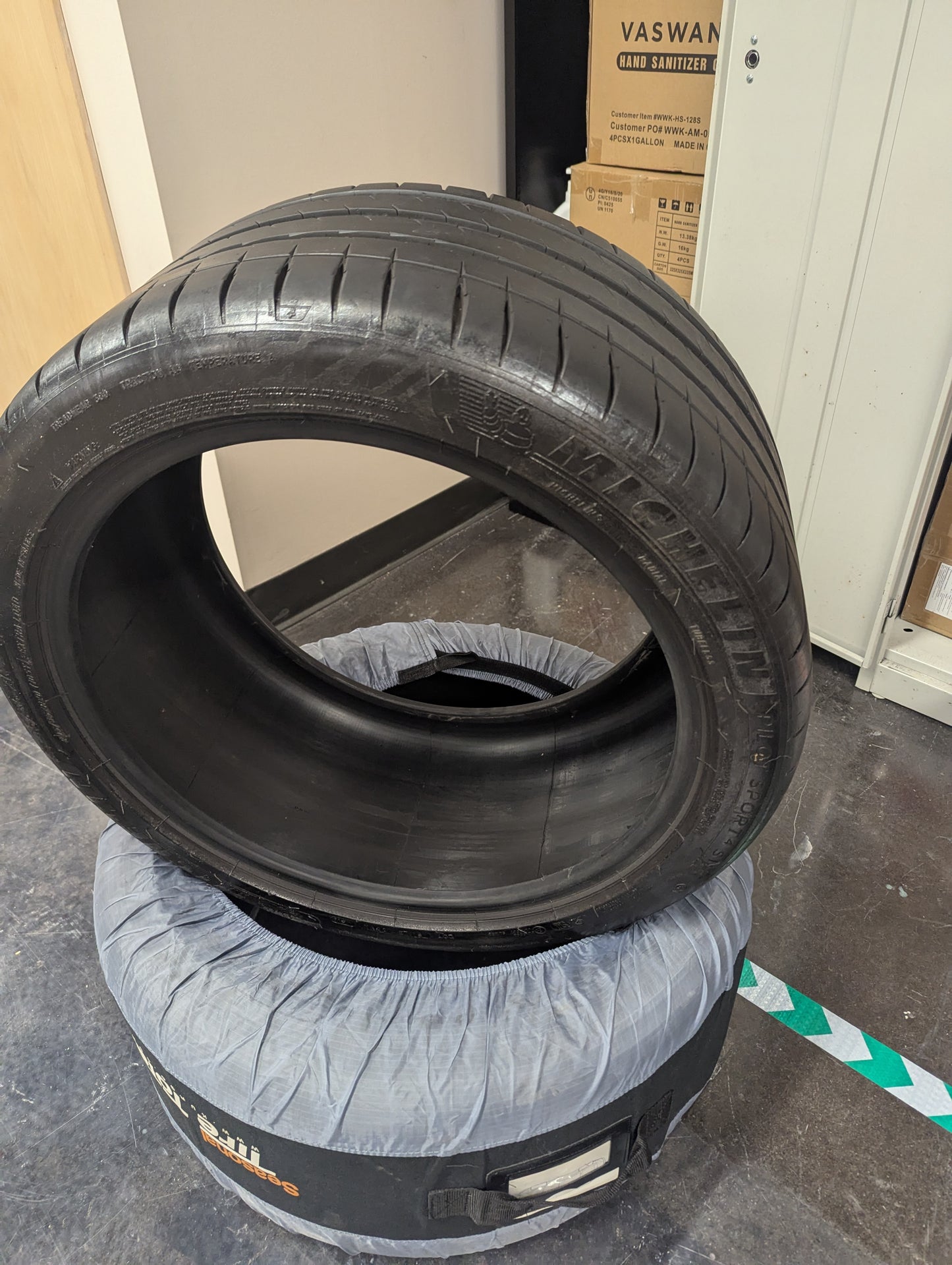 Michelin 295/35 ZR 20 Seasonal Tires