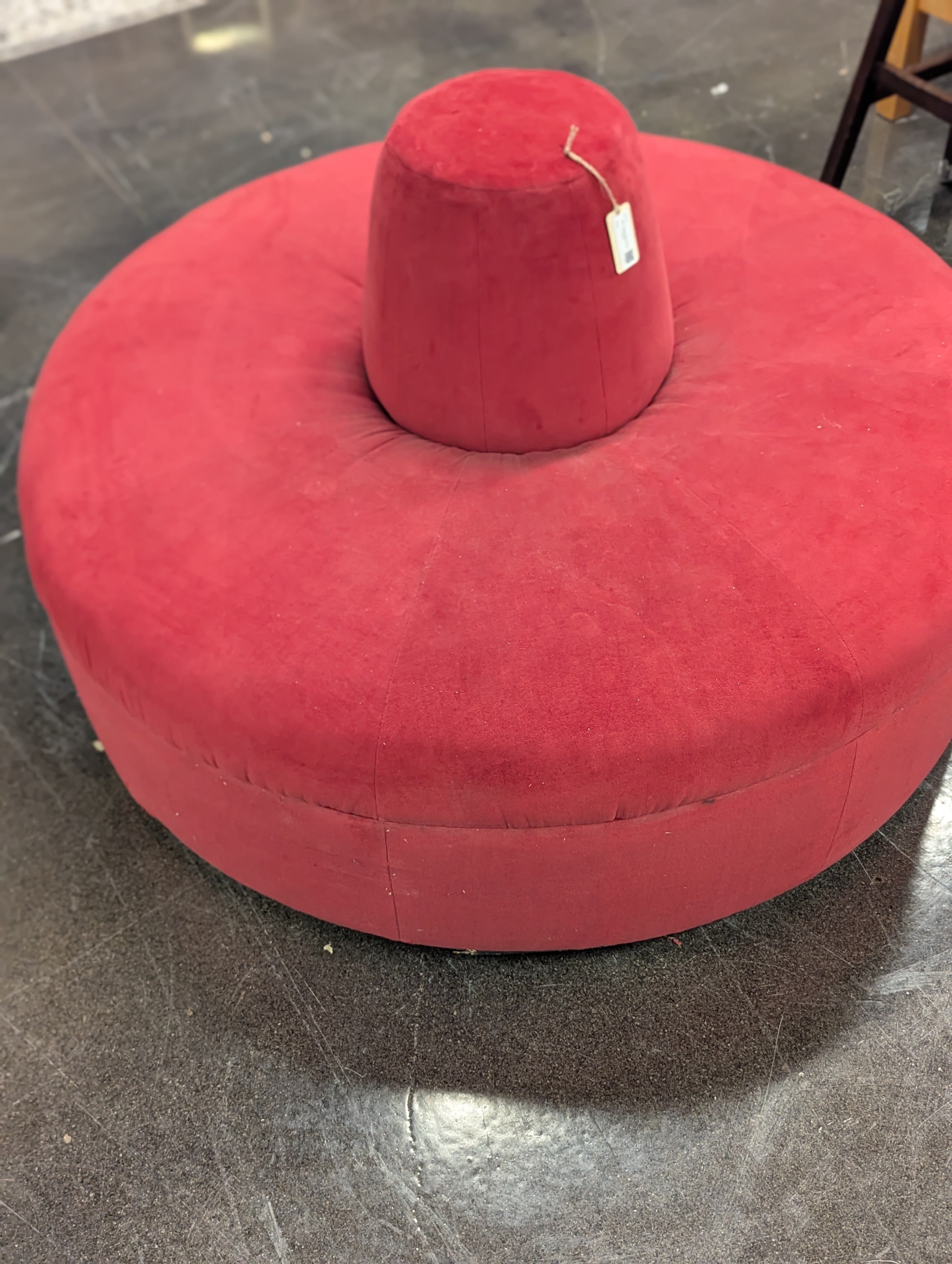 360° Swivel Red Velvet Couch