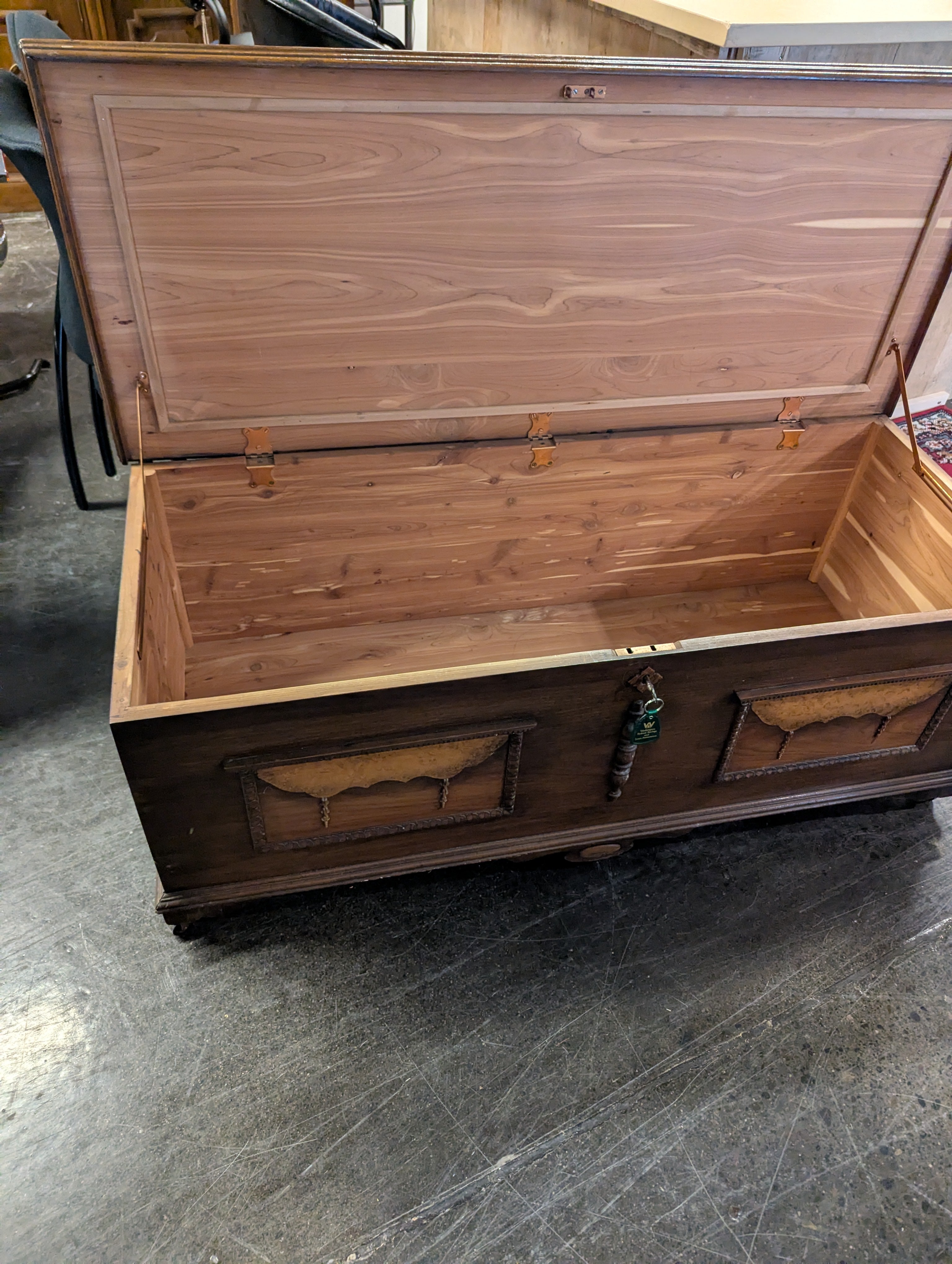 1930'5-40's Hope Chest/Trunk With Key
