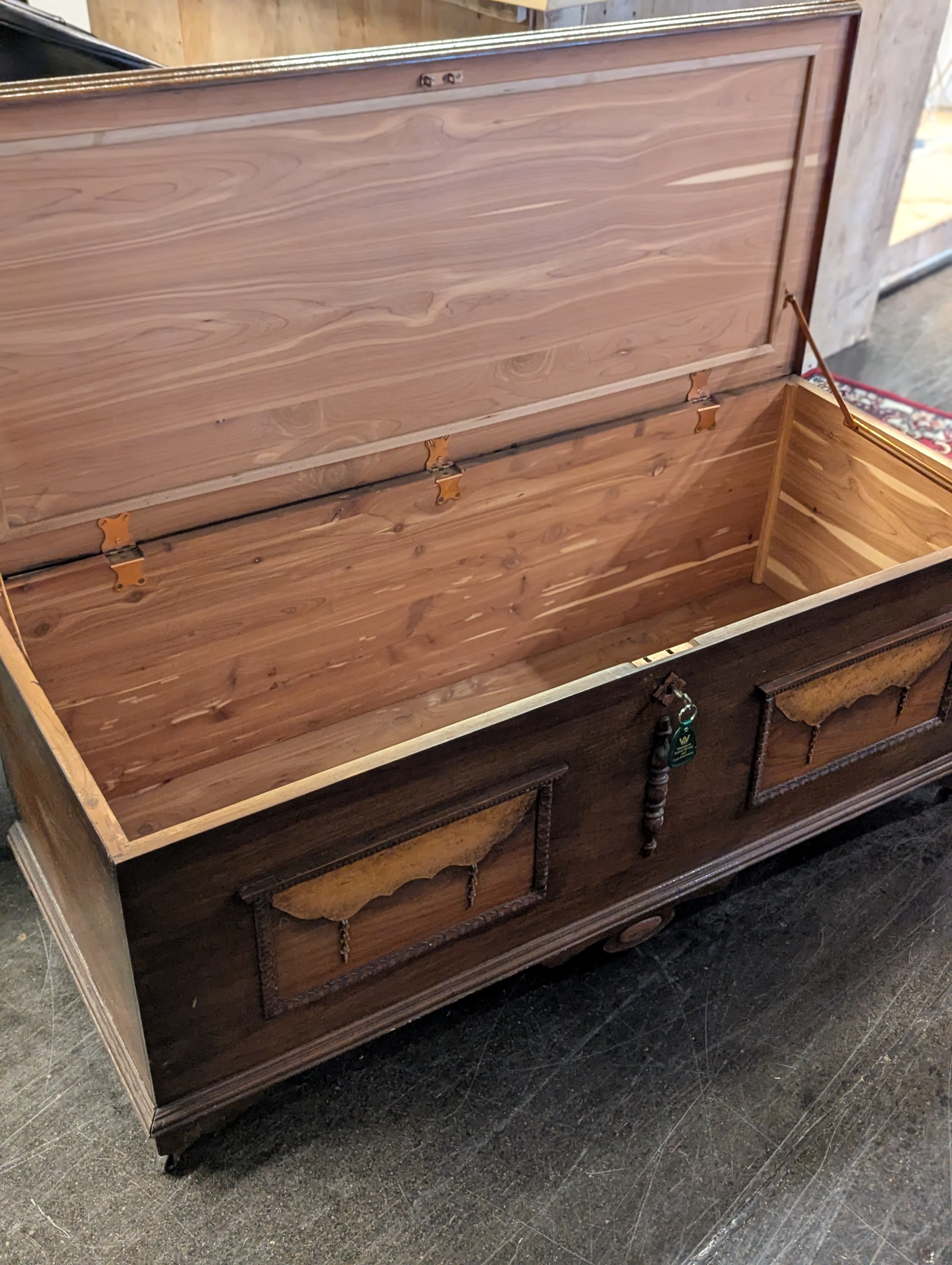 1930'5-40's Hope Chest/Trunk With Key