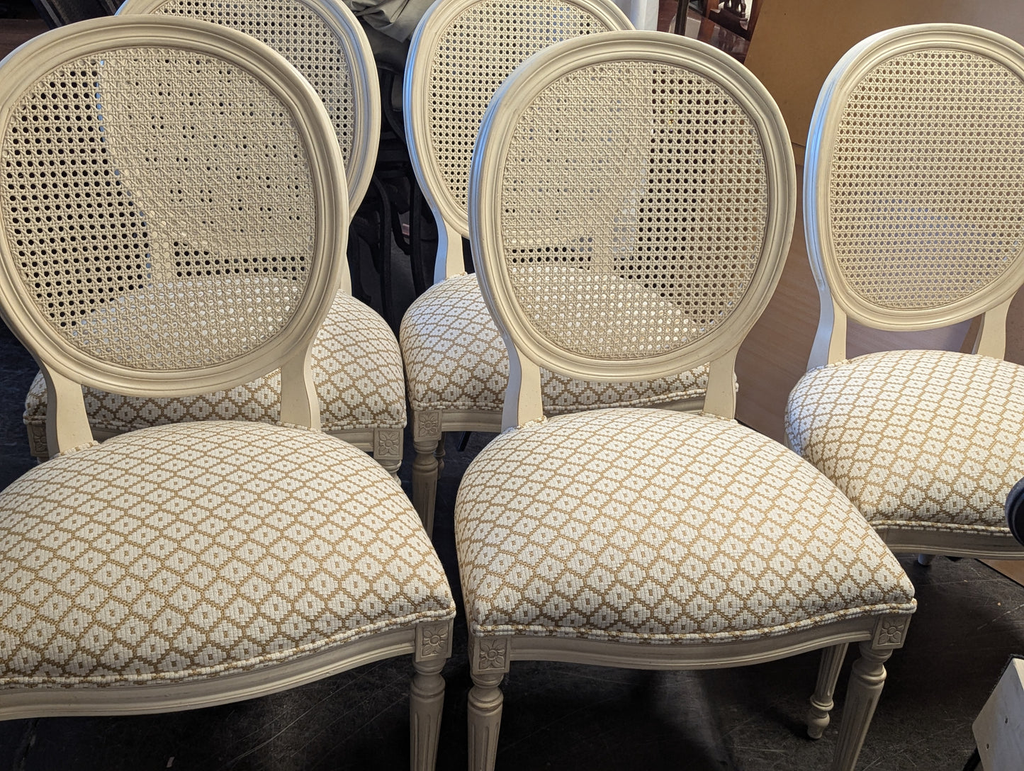 Ethan Allen Bristol Table and 5 Louis XVI style medallion chairs