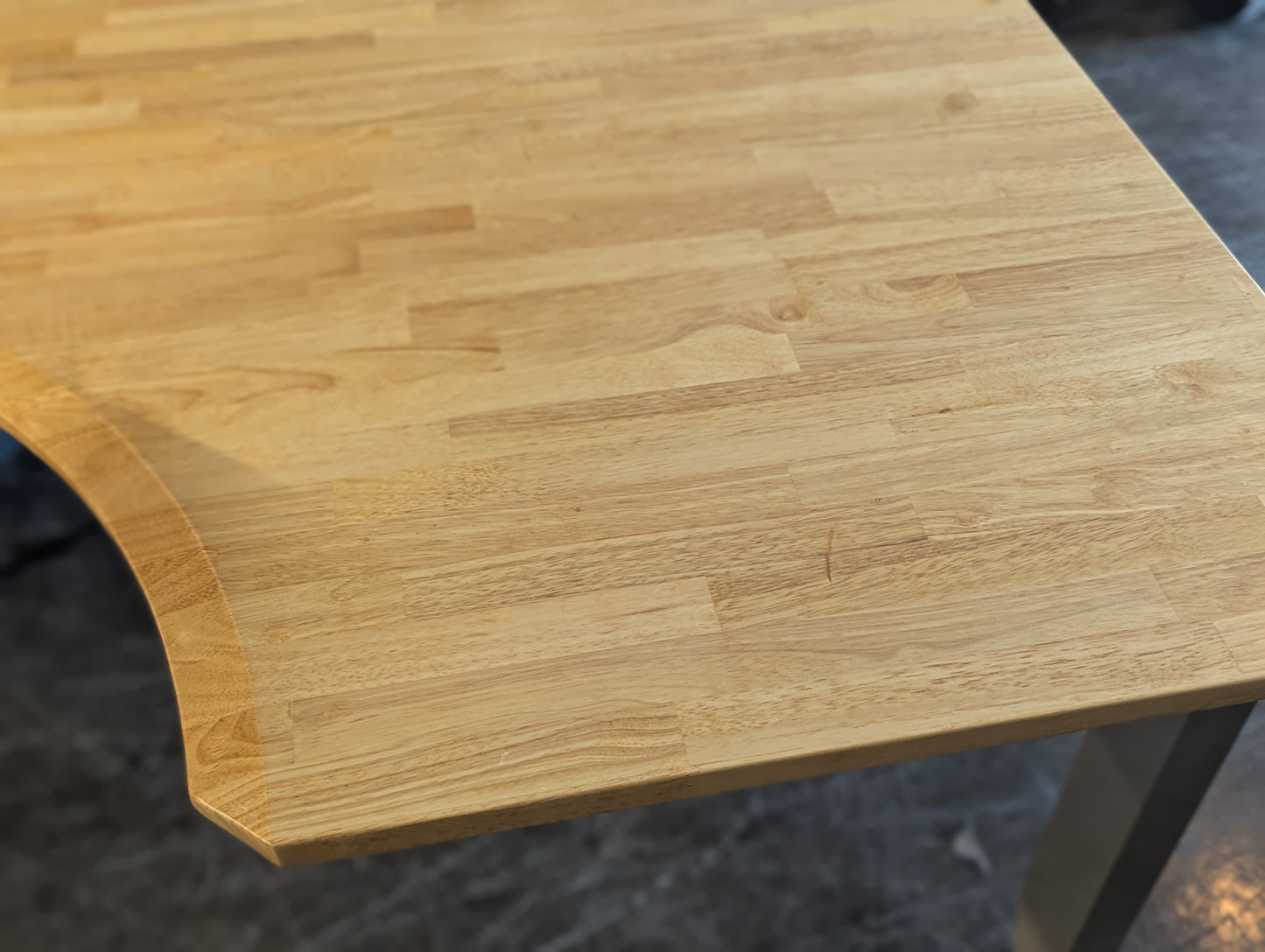 Uplift Sit/Stand Desk, Butcher Block with Outlets