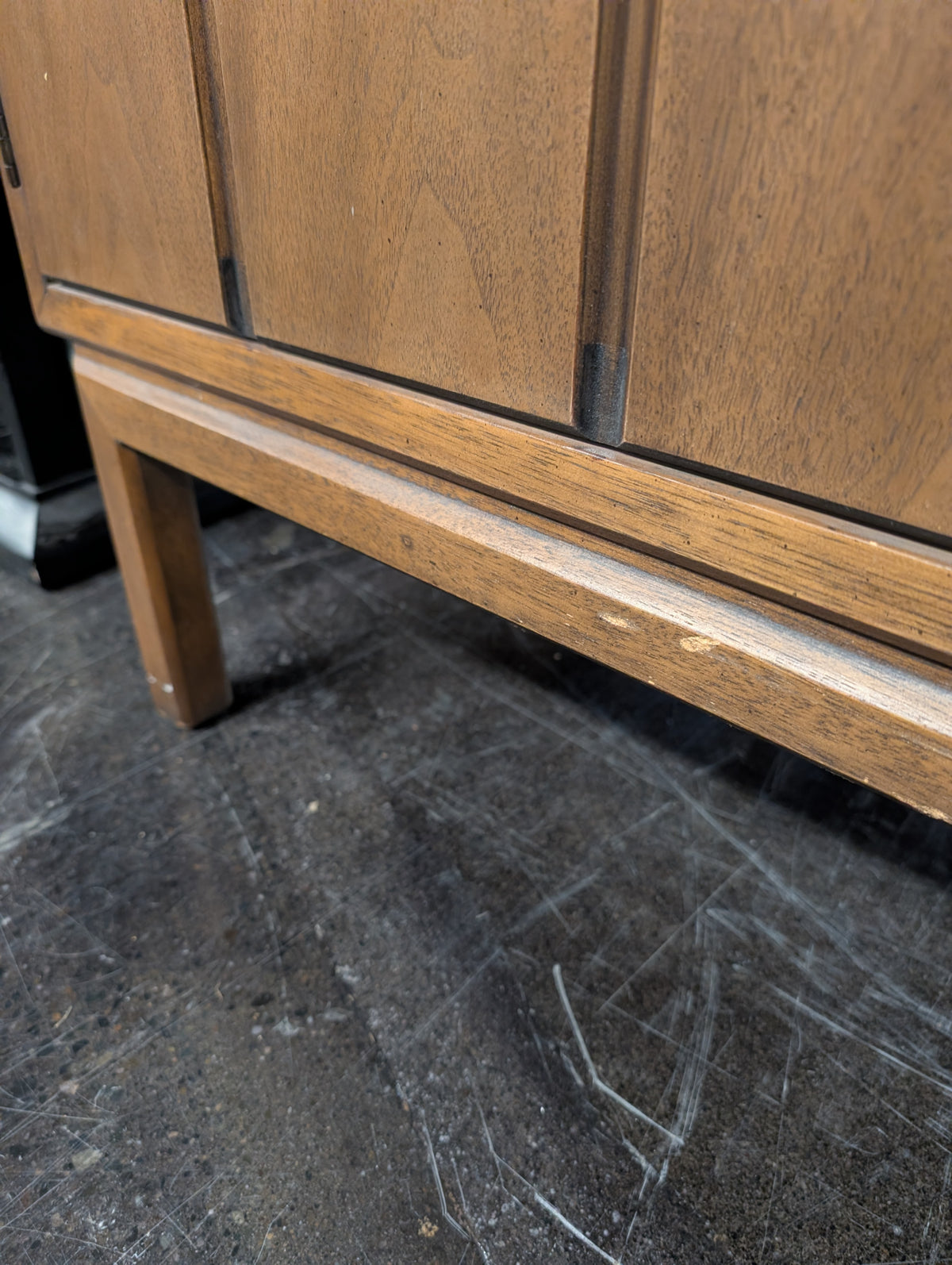 Broyhill Premier Mid-Century Walnut Credenza with Brass Pulls