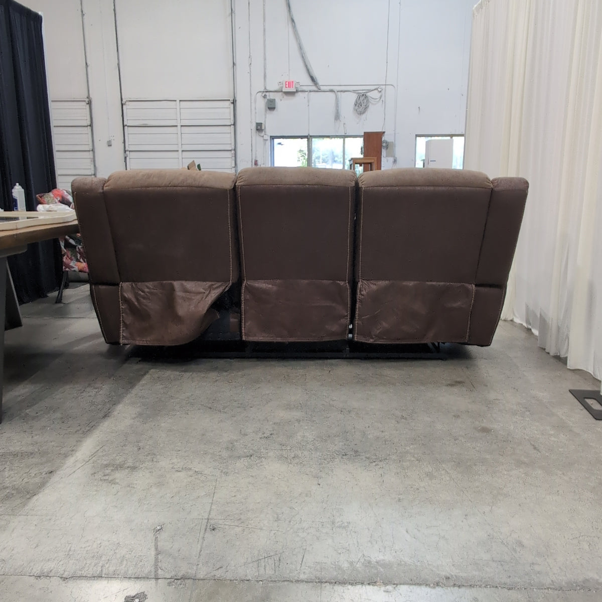 Man Wah Furniture Brown Fabric Sectional Couch with Cup Holders