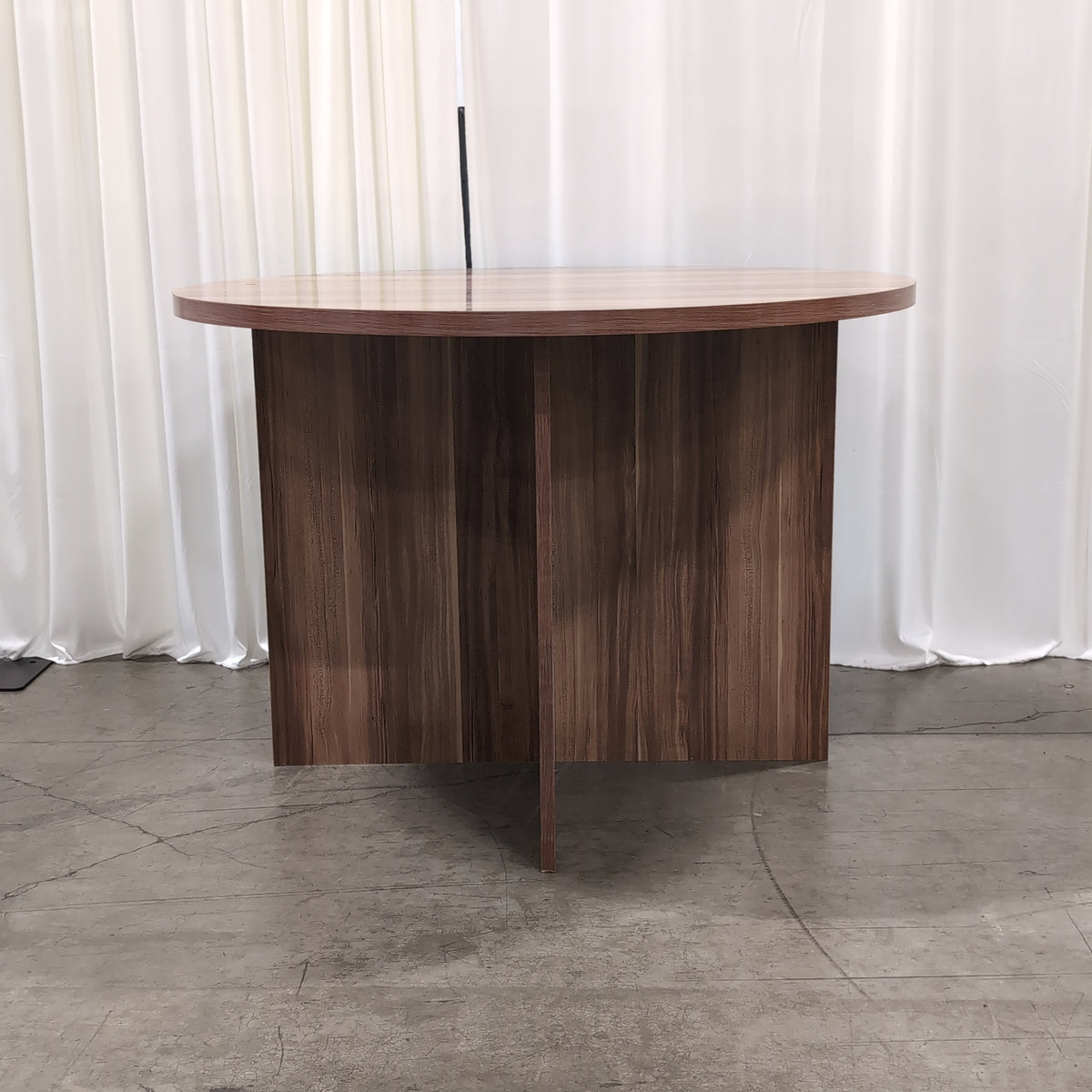 Modern Wood Grain Round Dining Table