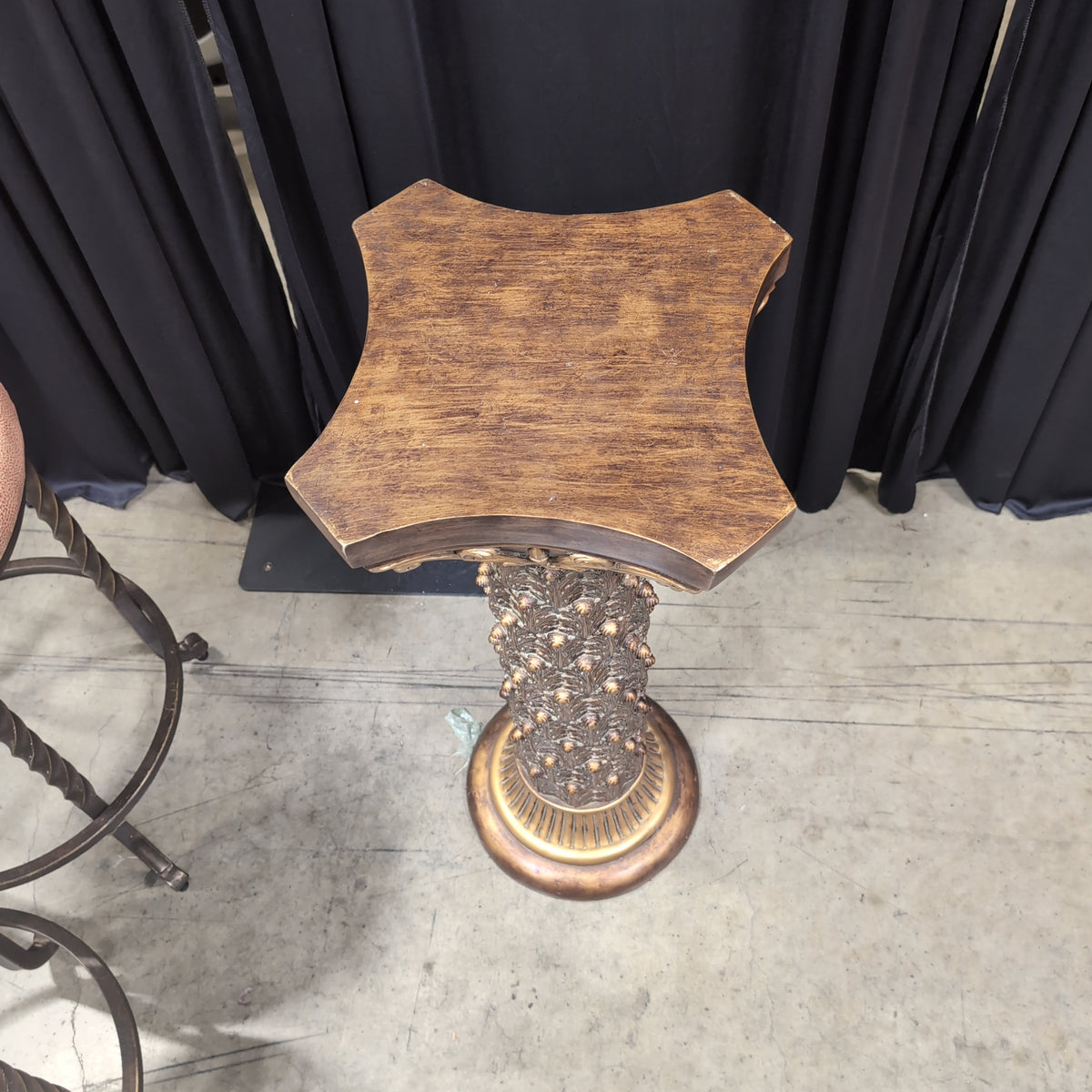 Traditional Brown Wood Pedestal Stand with Ornate Base