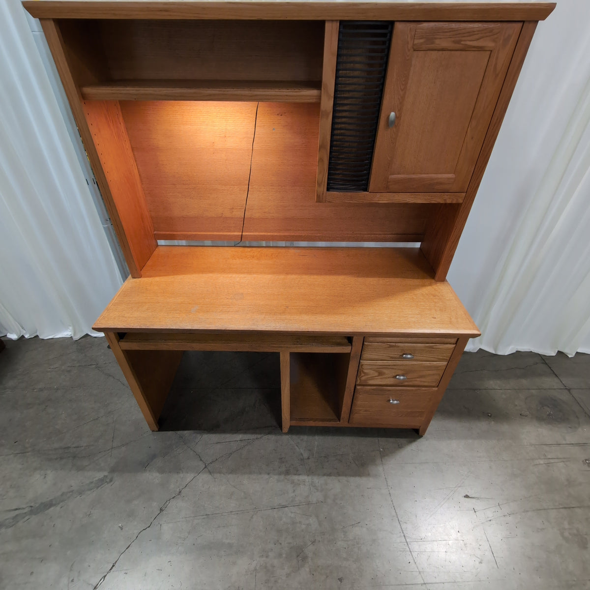 Light Wood Computer Desk with Keyboard Tray