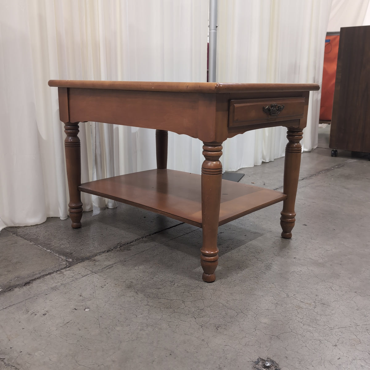 Traditional Light Wood End Table with Drawer