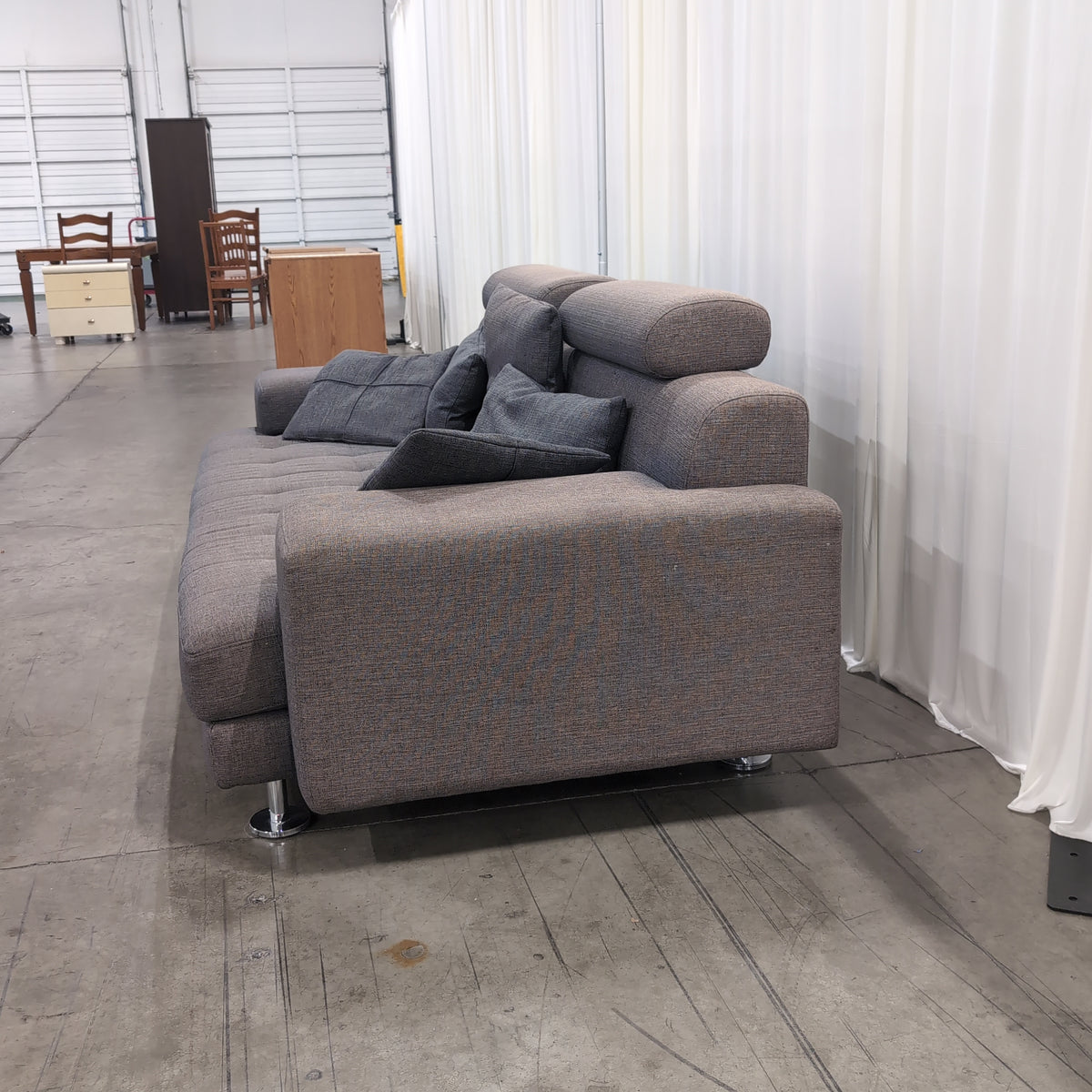 Grey Fabric Tufted Couch with Adjustable Headrests