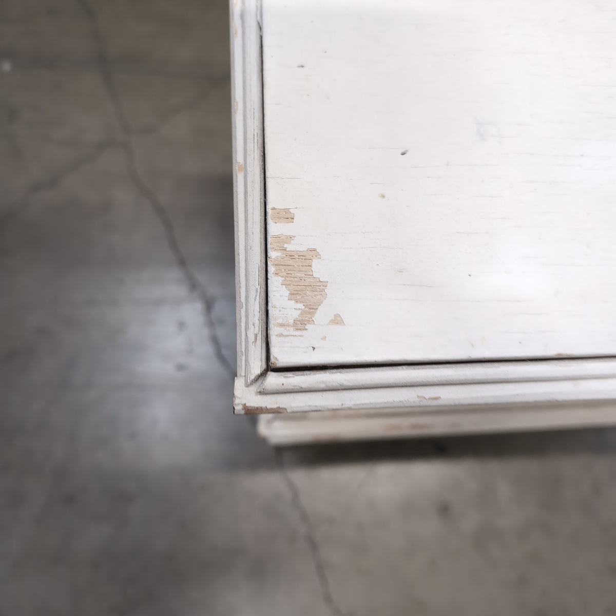 Distressed white Three-Tier Storage Shelf
