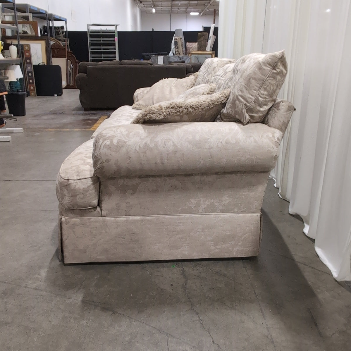 Traditional Beige Damask Pattern Couch