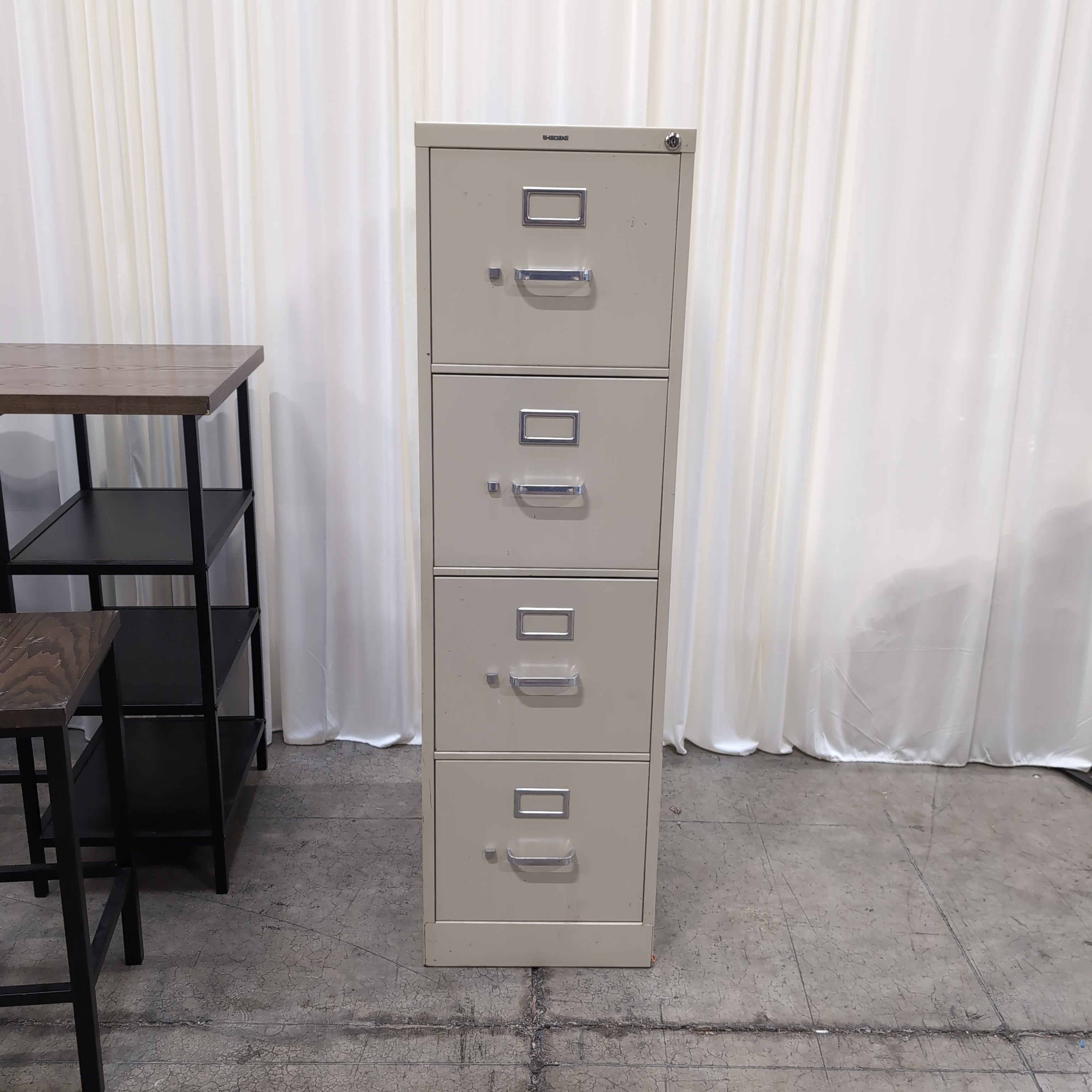 HON Grey Four-Drawer Filing Cabinet in Metal