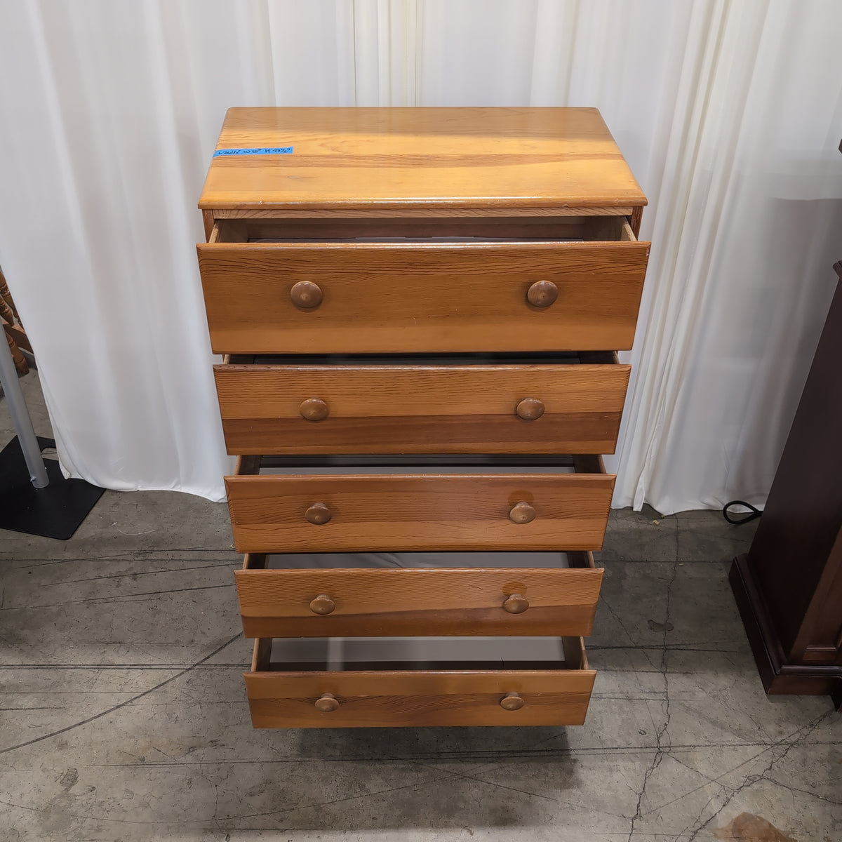 Traditional Six-Drawer Wood Dresser in Pine