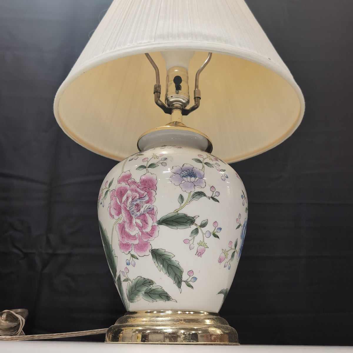 Antique Style Floral Porcelain Table Lamp