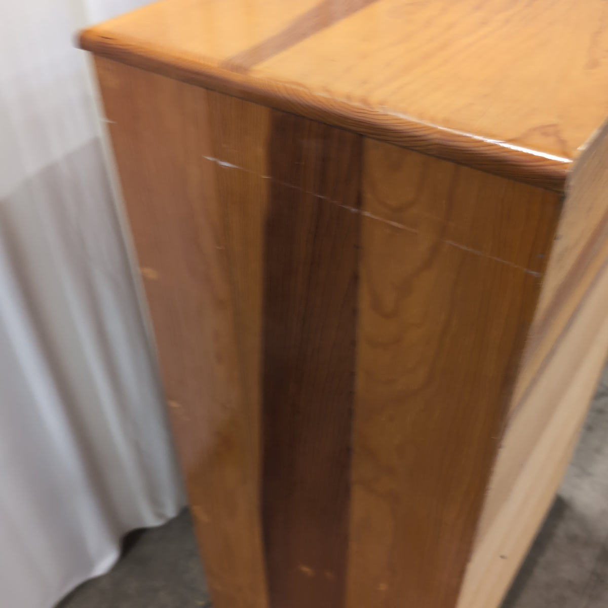 Traditional Six-Drawer Wood Dresser in Pine