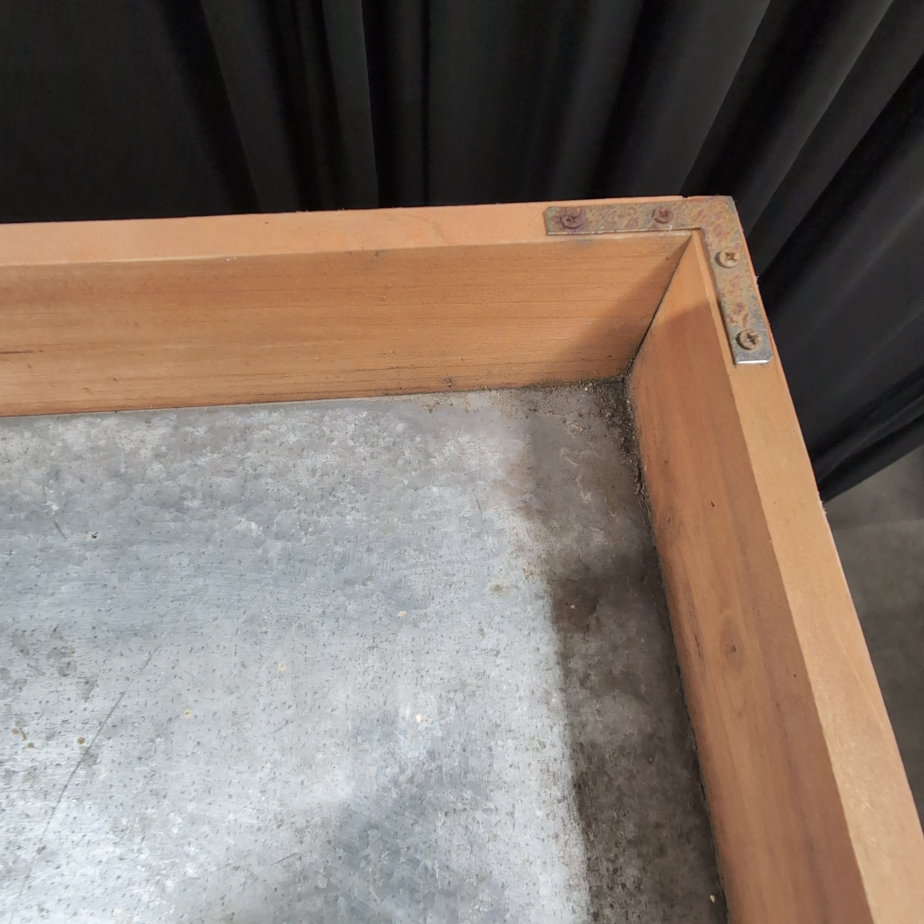 GRANTEX Wood Potting Bench with Galvanized Top