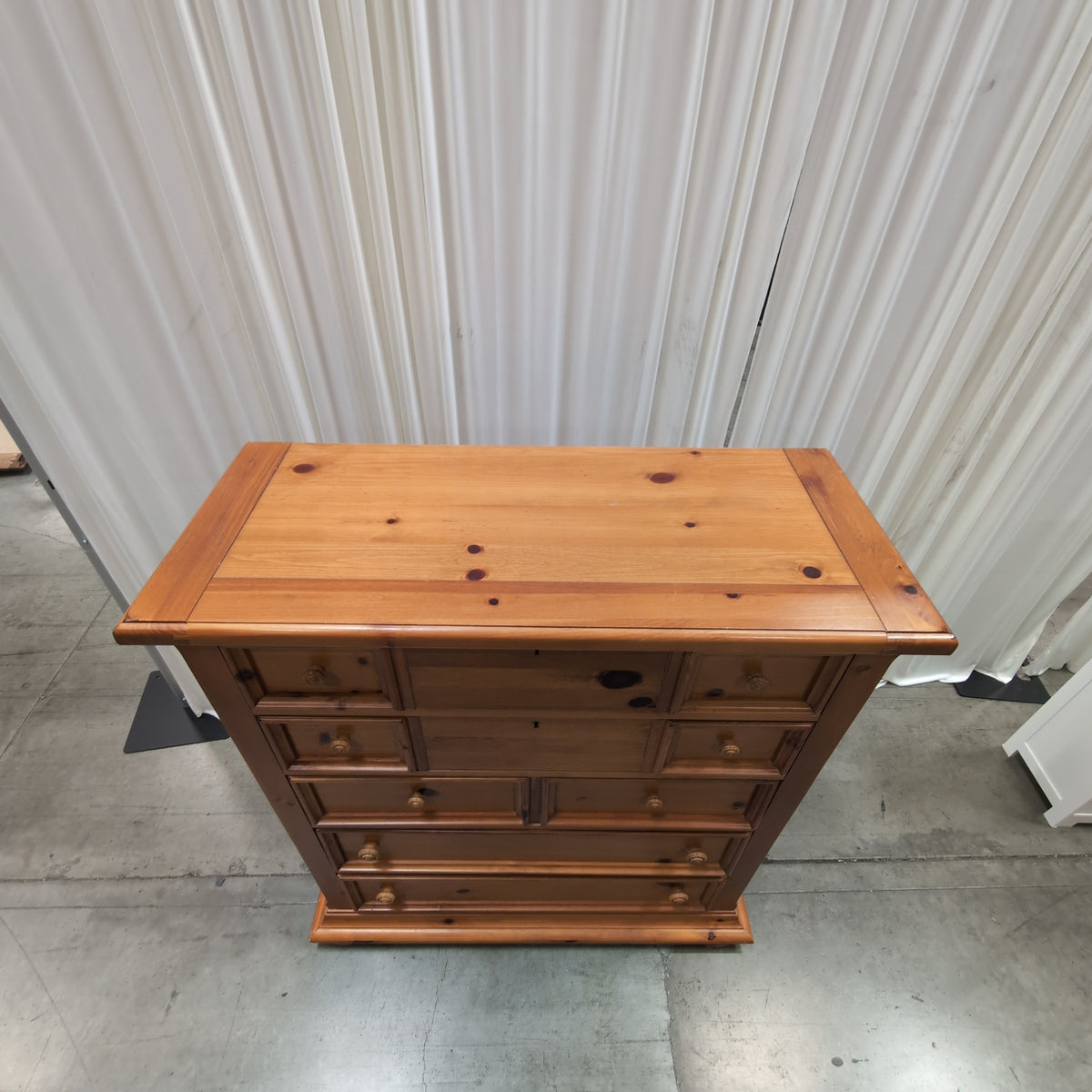 Rustic Pine Style Wood Dresser with Turned Feet