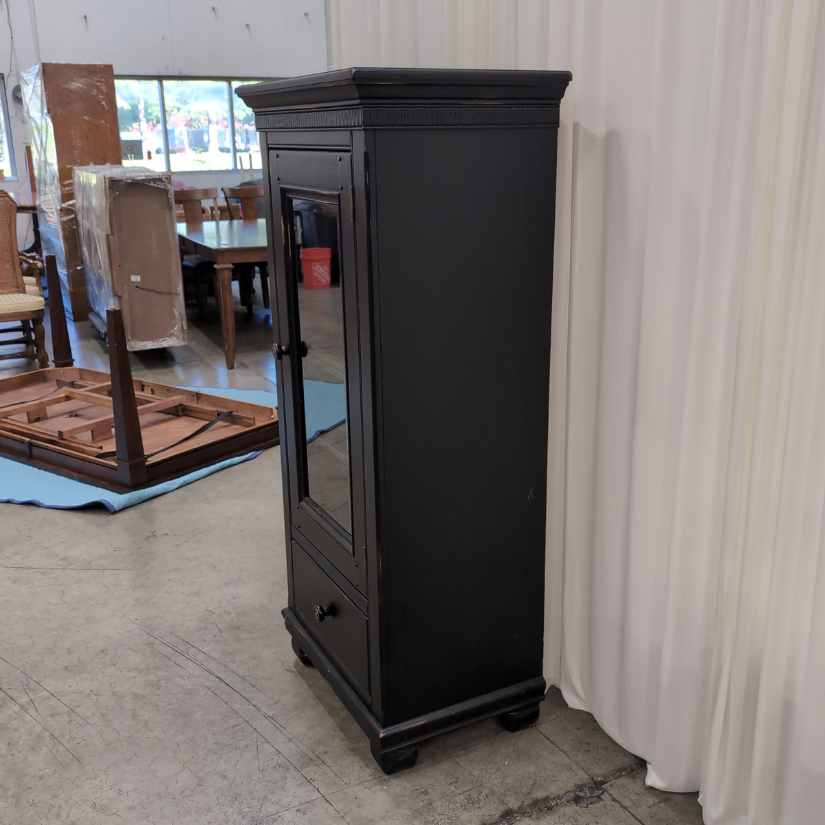 Black Wood Display China Cabinet with Glass Door