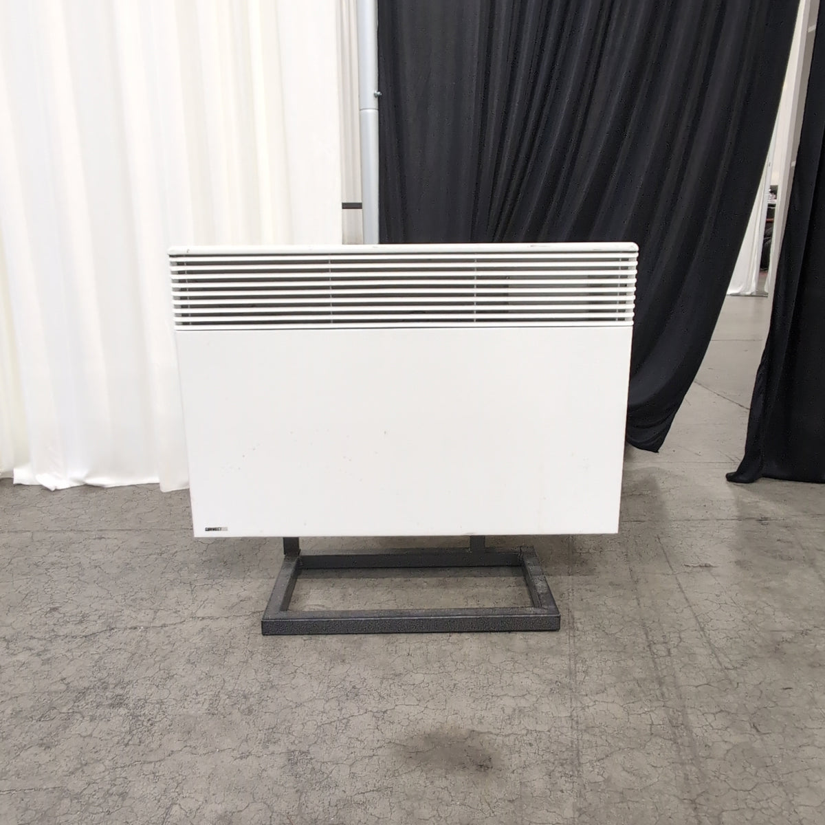White Flat Panel Monitor with Ribbed Back