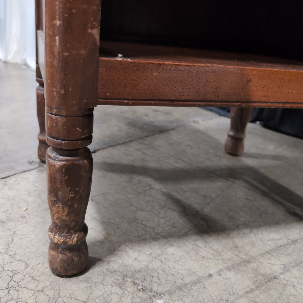 Traditional Reddish-Brown Wood Nightstand with Cabinet Door