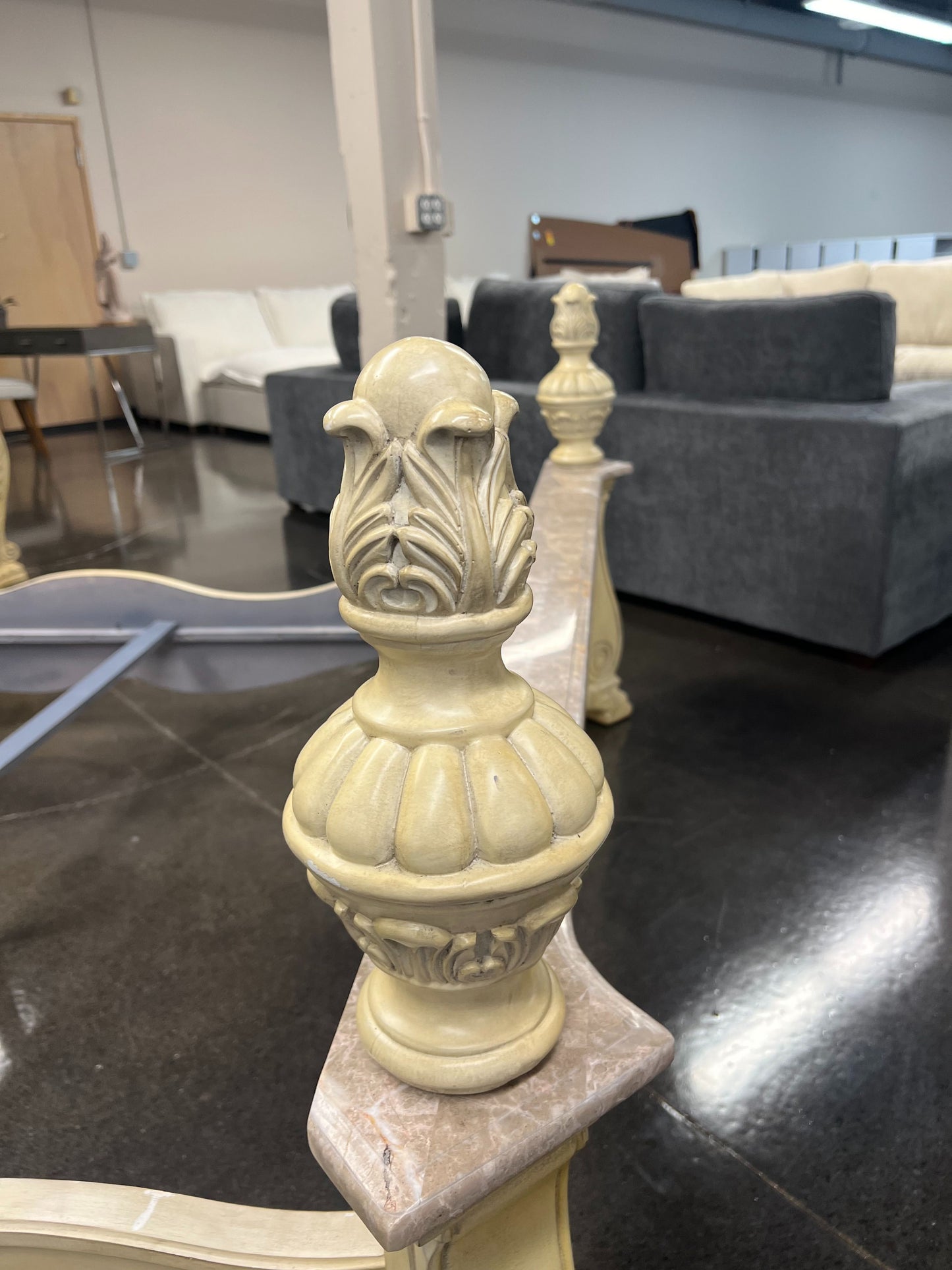 Used Furniture Set - Stylish and Functional Home Décor