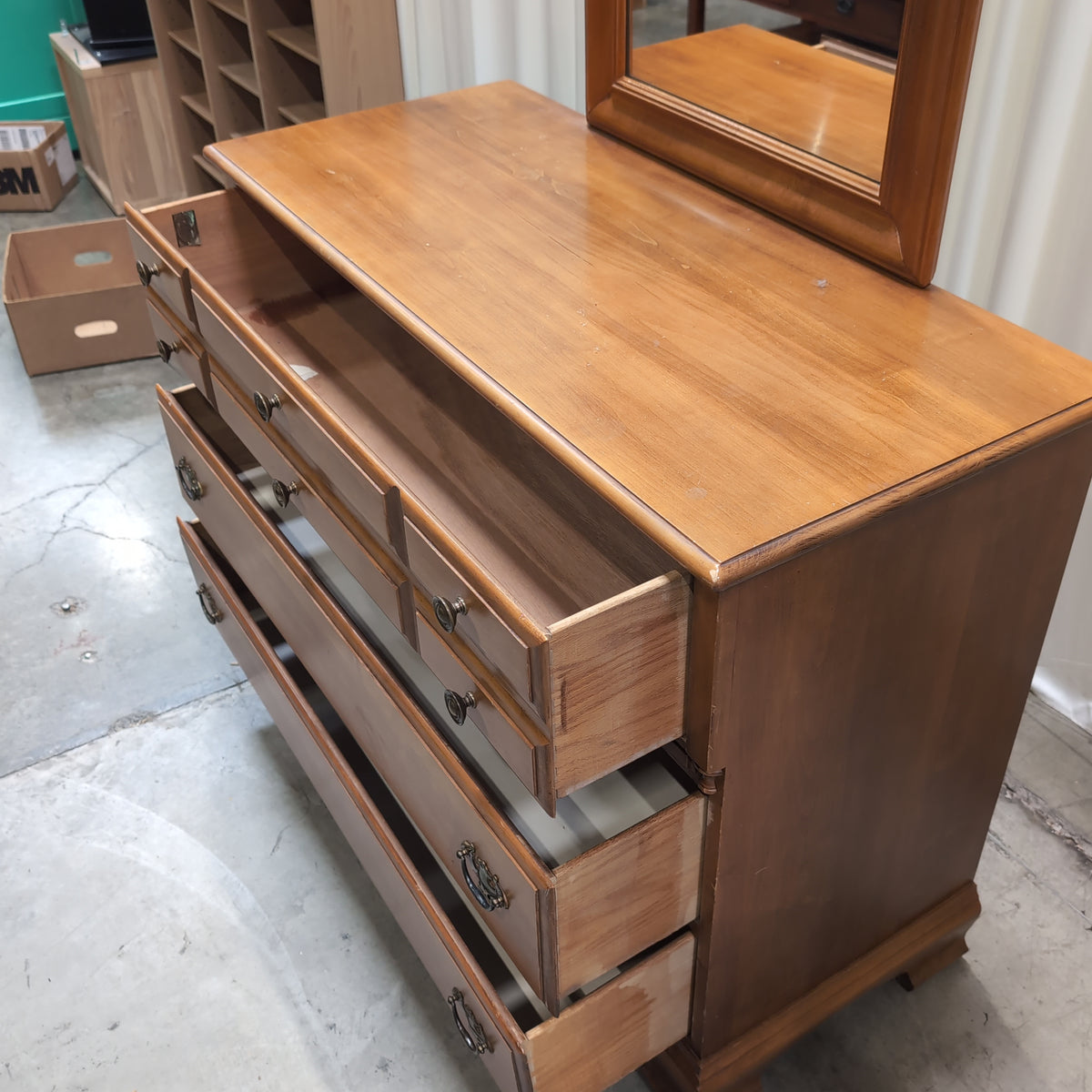 Traditional Honey Tone Wood Dresser with Mirror