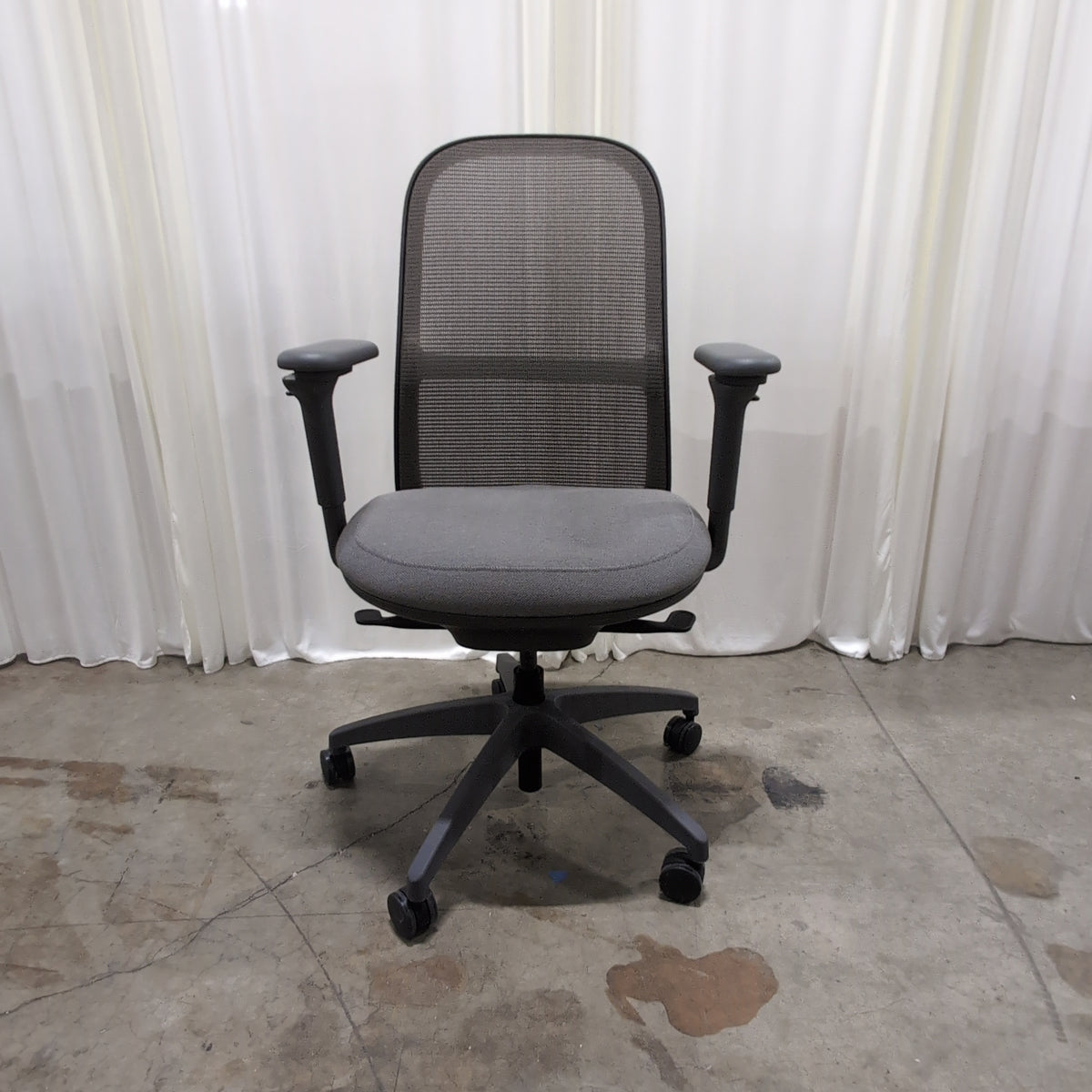 Gray Mesh Back Swivel Office Chair with Adjustable Arms