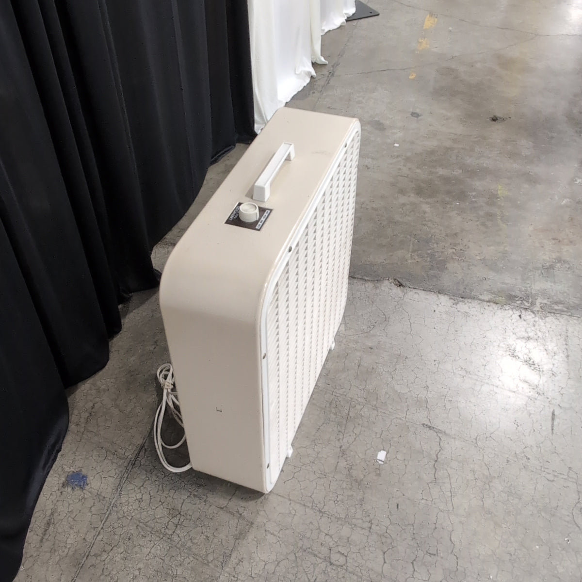 LAKE Beige Box Fan with Three Speed Settings