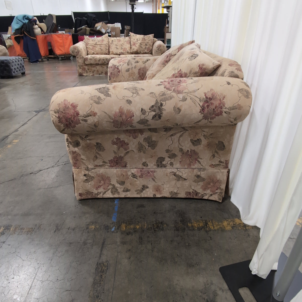 Traditional Floral Pattern Fabric Couch