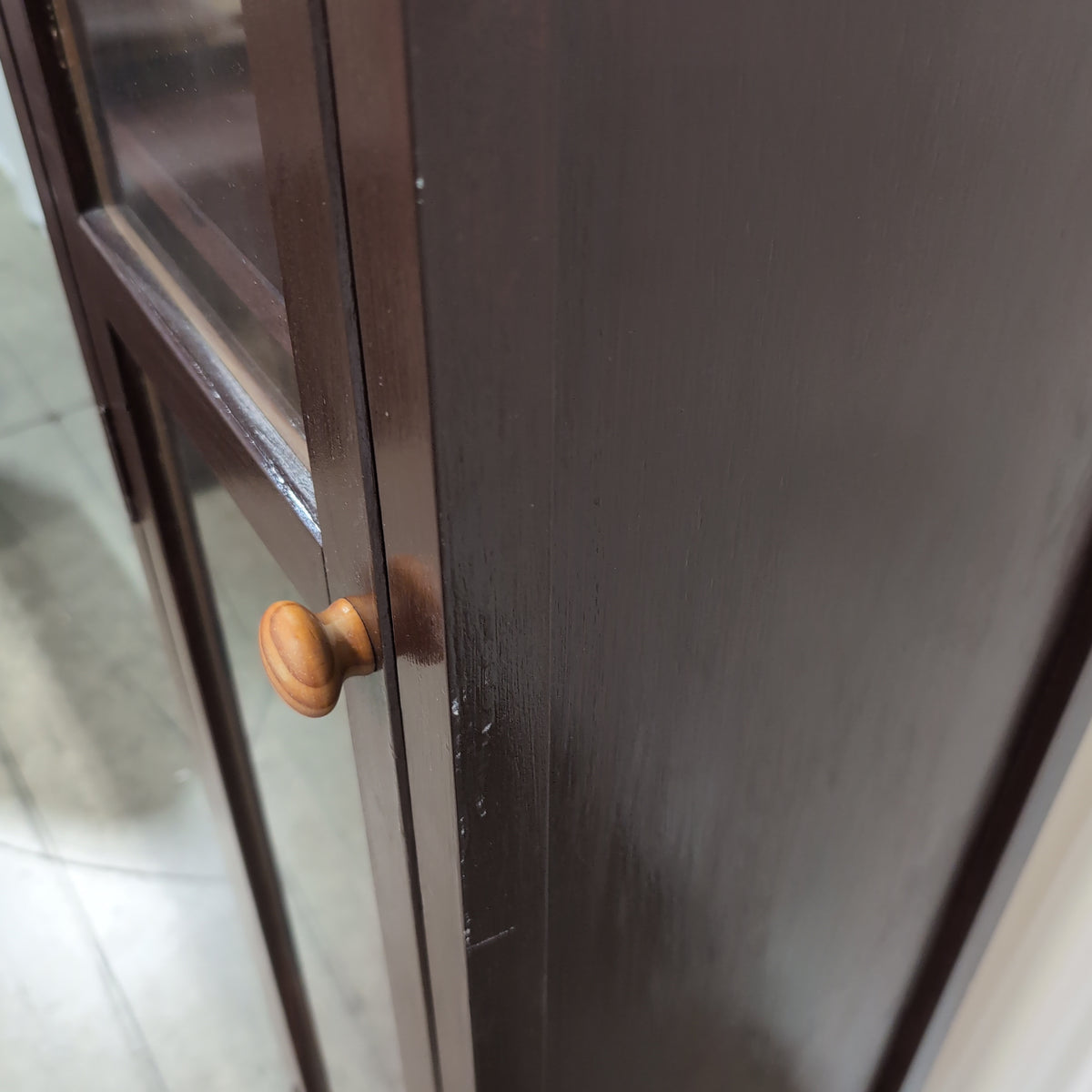Dark Brown Wood China Cabinet with Glass Door
