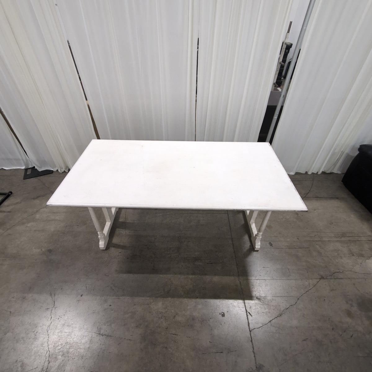 White Farmhouse Style Wood Dining Table in Painted Finish