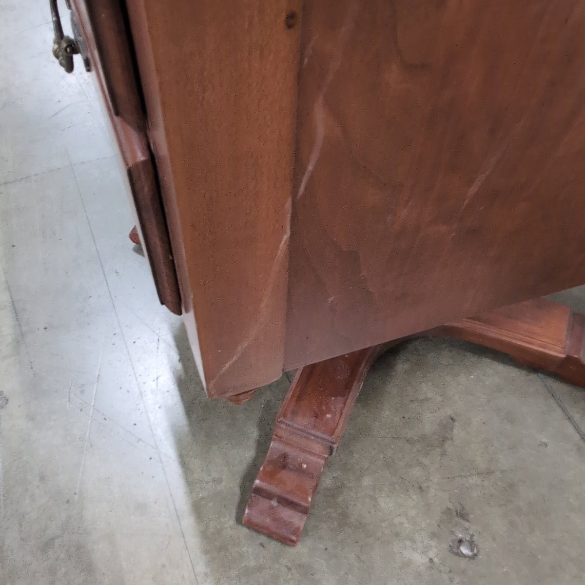 Cherry-Stained Wood Pedestal End Table