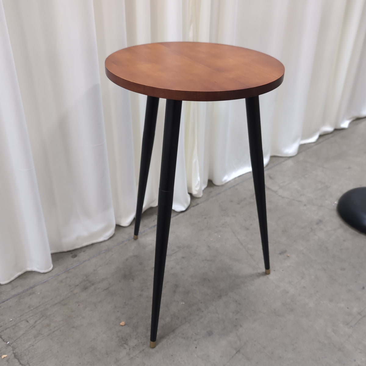 Mid-Century Style Round End Table with Tapered Legs