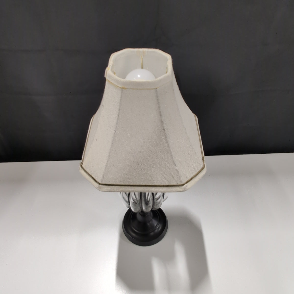 Black Metal Ribbed Glass Table Lamp