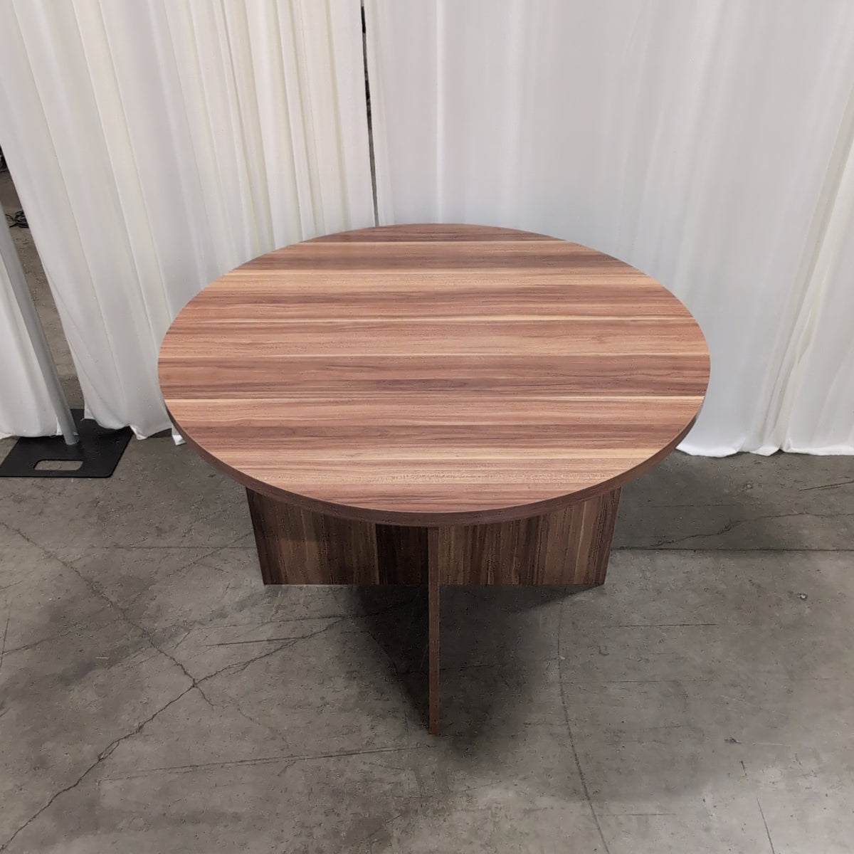 Modern Wood Grain Round Dining Table