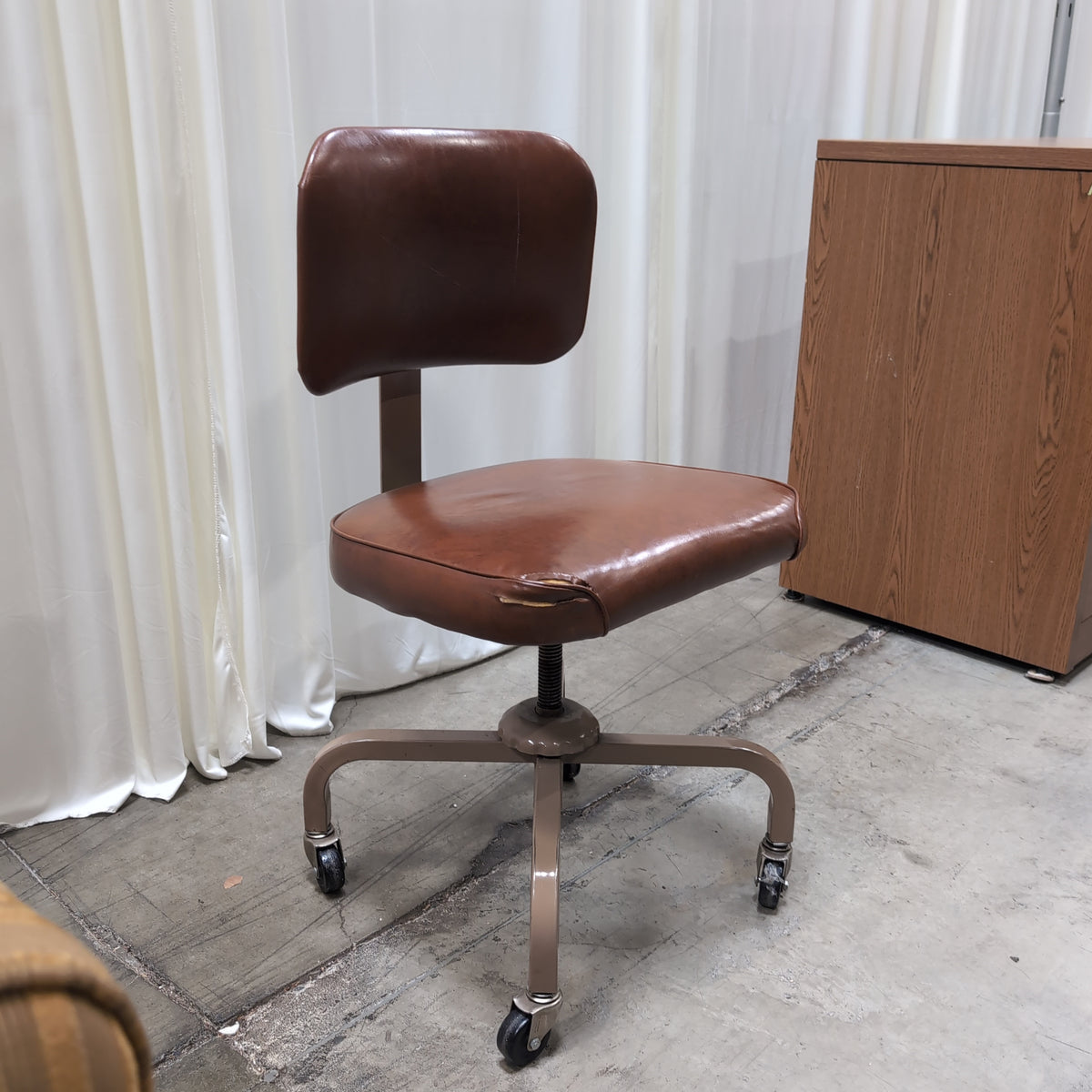 Brown Mid-Century Style Swivel Desk Chair with Casters