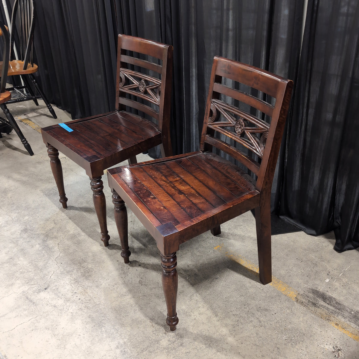 Pair of Traditional Dark Wood Dining Chair with Carved Back