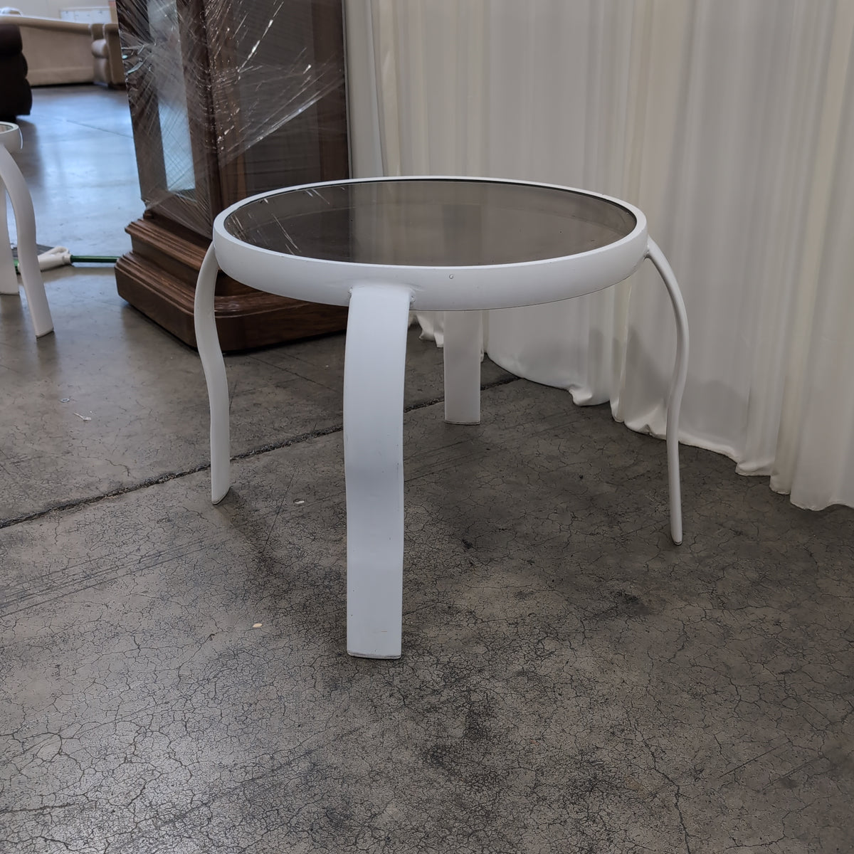 White Oval Smoked Glass Coffee Table with Curved Legs