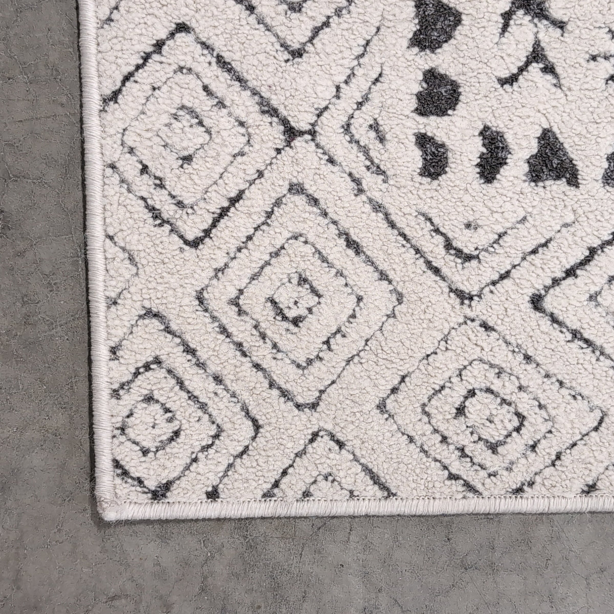 Surya White and Grey Geometric Pattern Area Rug